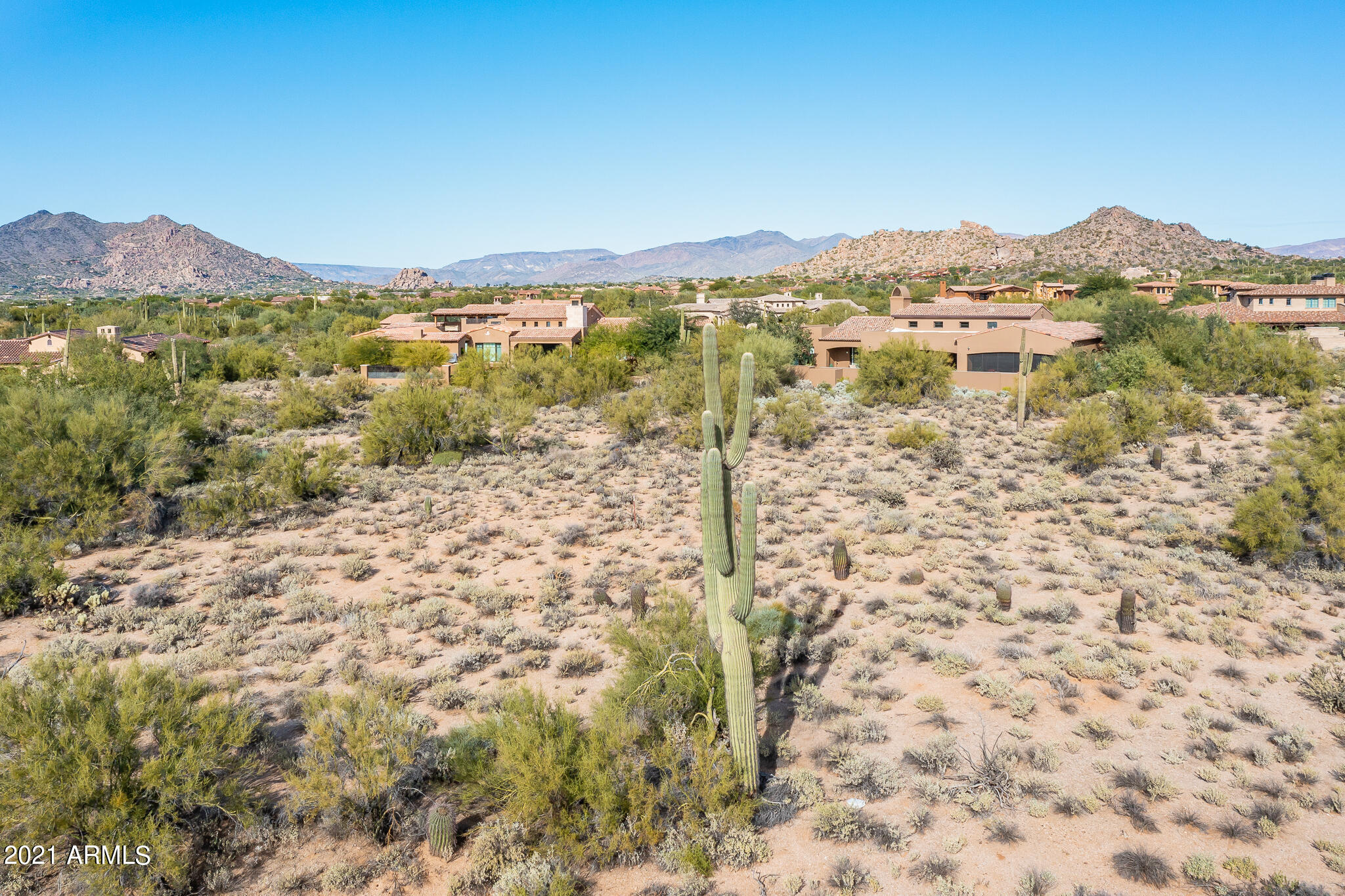 WHISPER ROCK - Residential