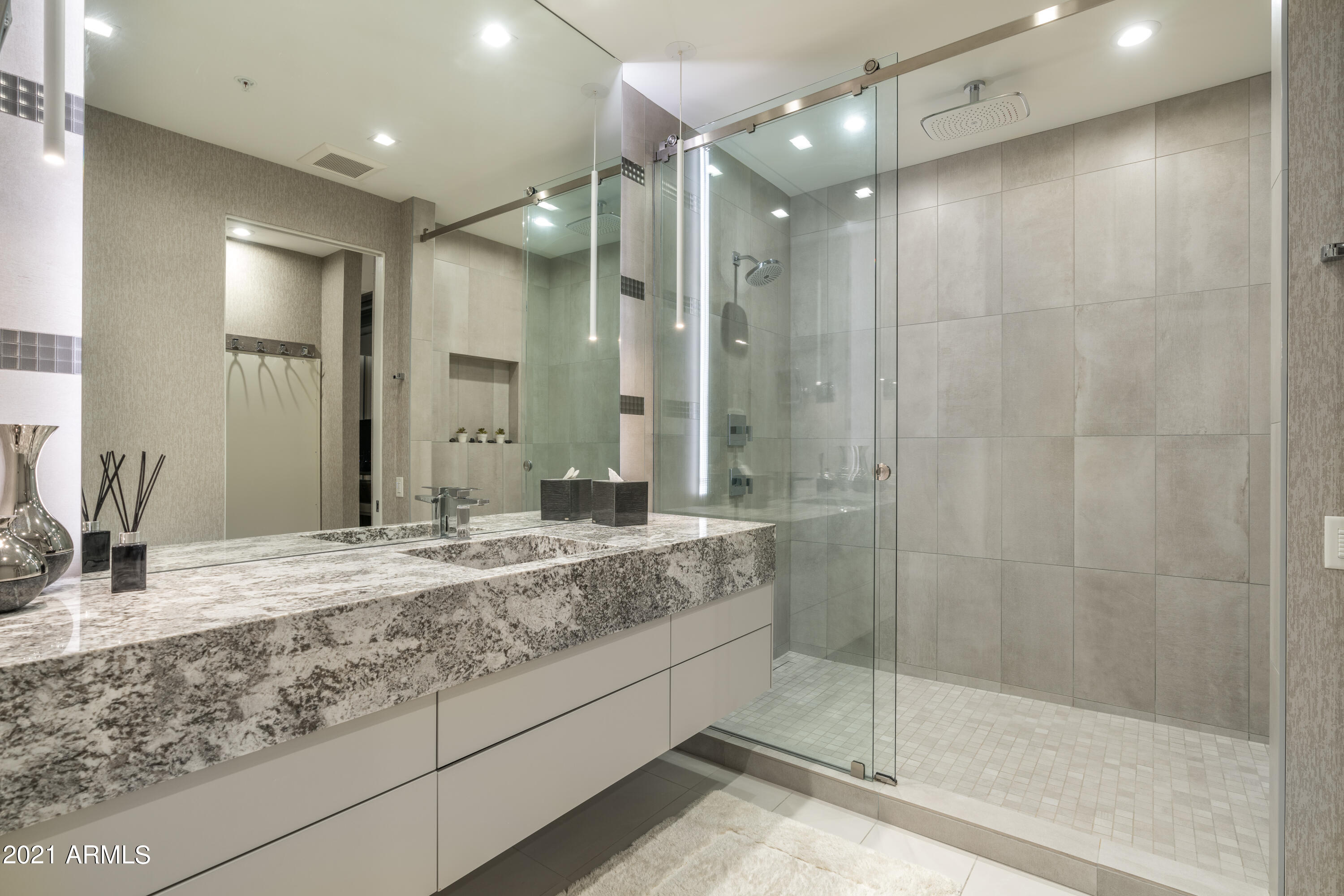 OPTIMA KIERLAND CENTER 7120 CONDOMINIUM 2ND AMD - Residential