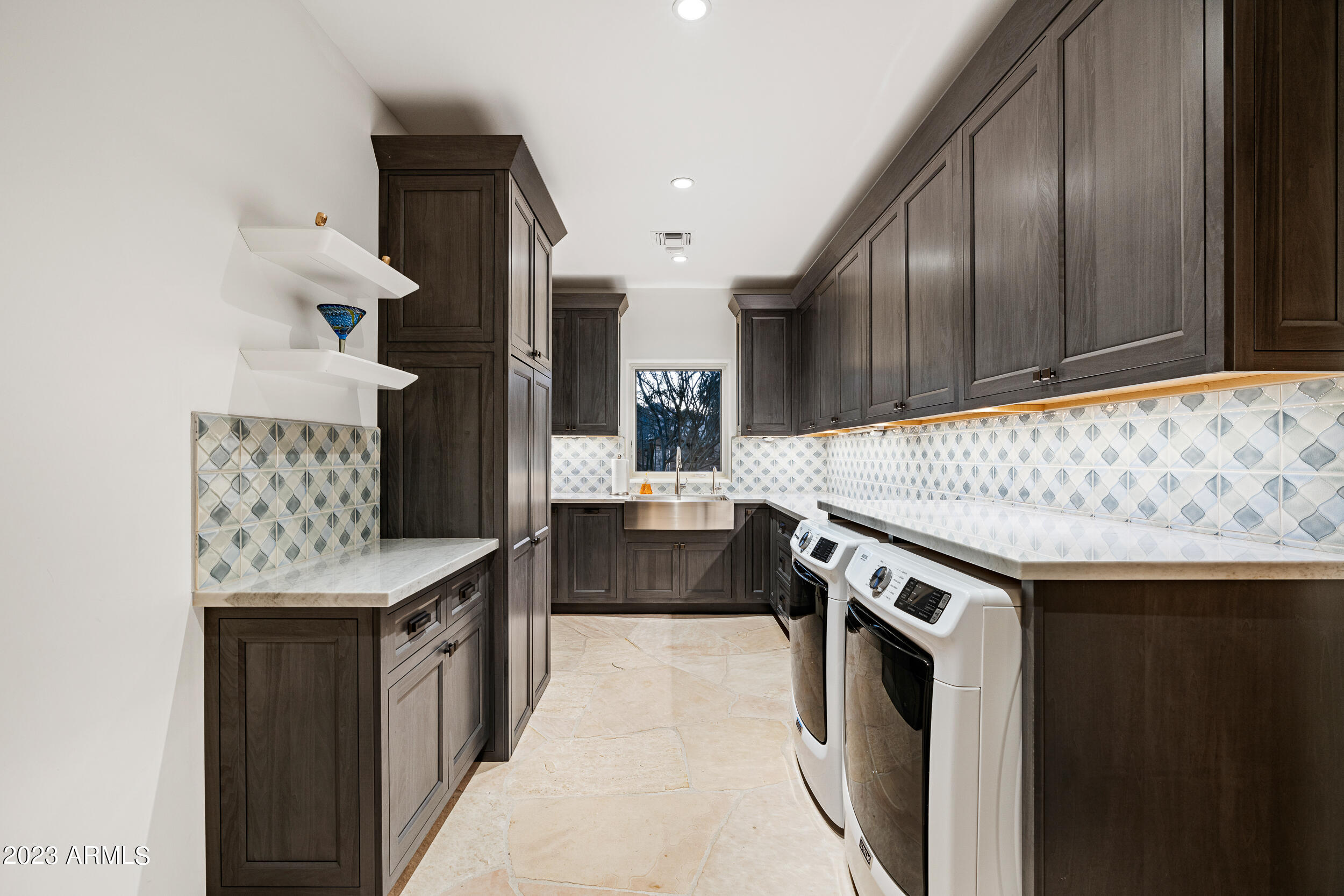 STONEVIEW - Residential