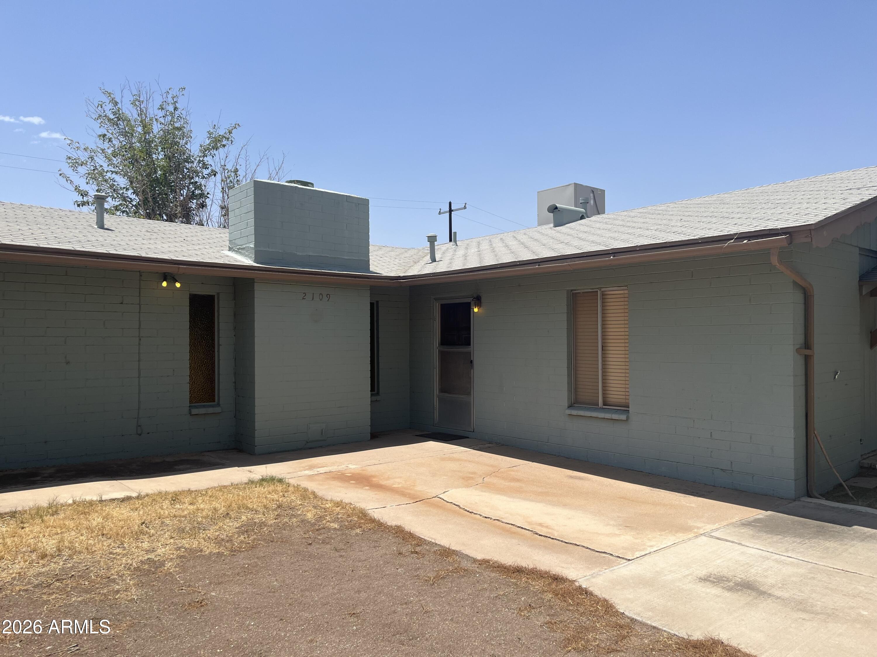 DOUGLAS TERRACE - Residential