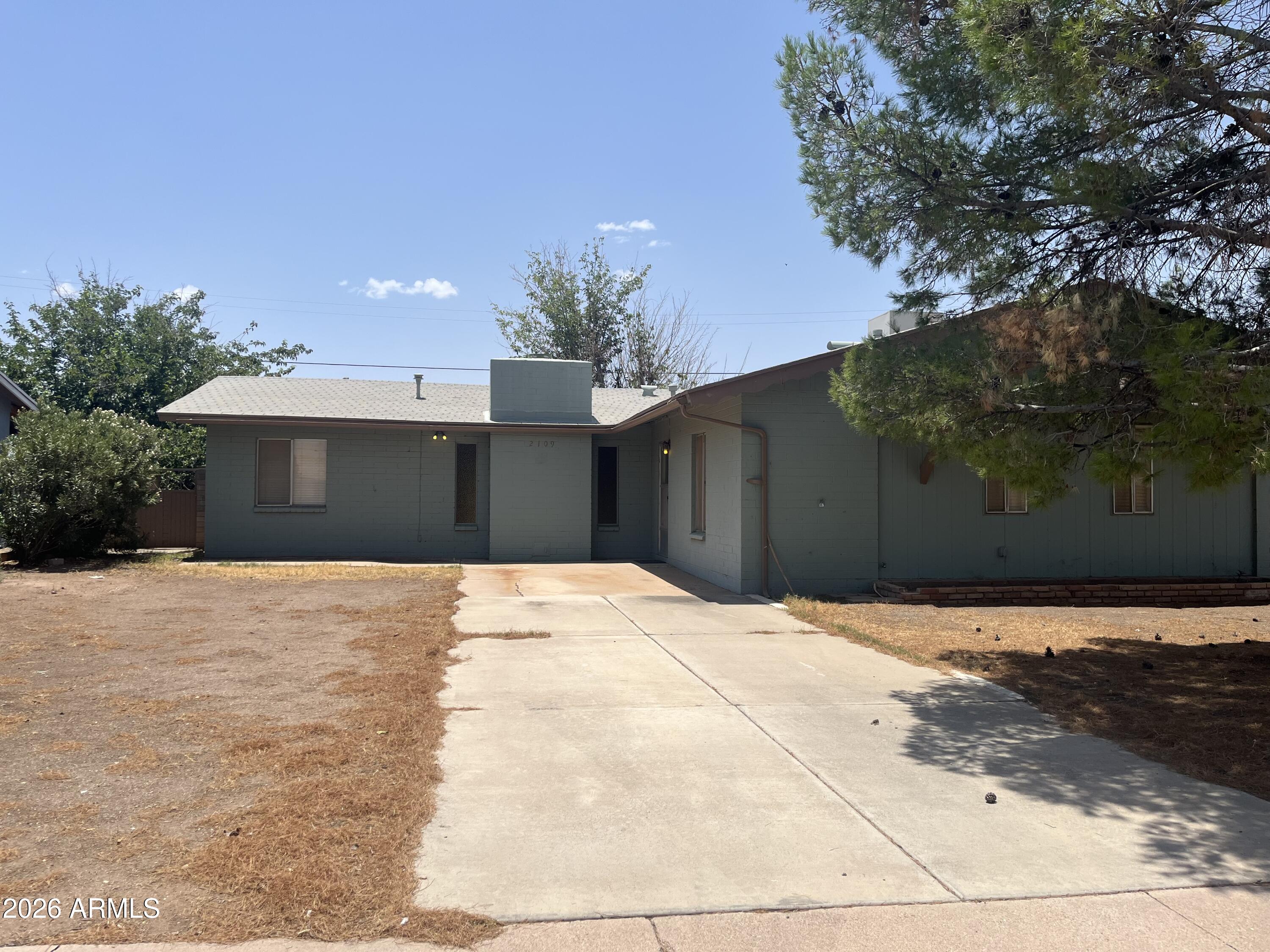 DOUGLAS TERRACE - Residential
