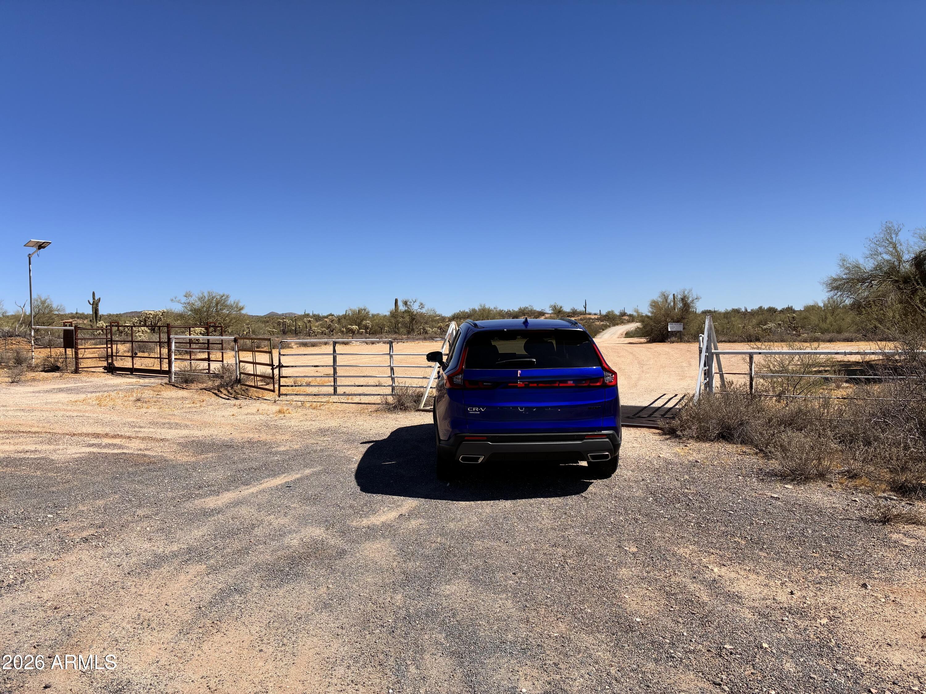 S2 T6S R11E - Land