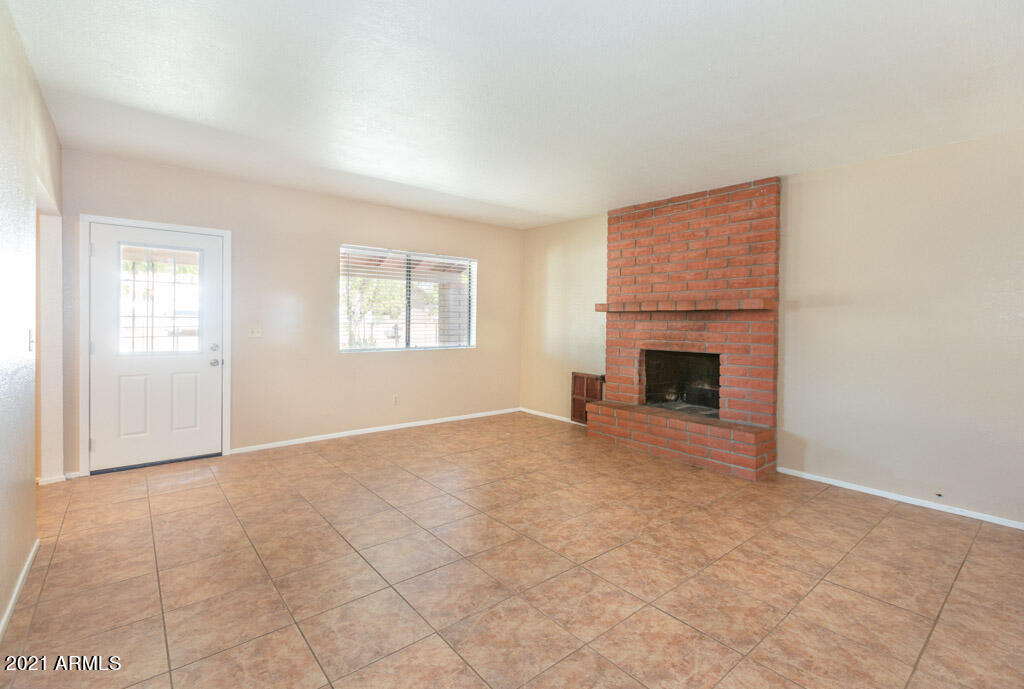 MONTEBELLO - Residential