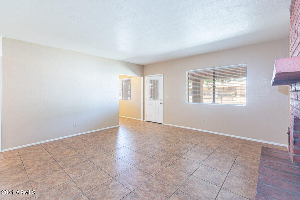MONTEBELLO - Residential