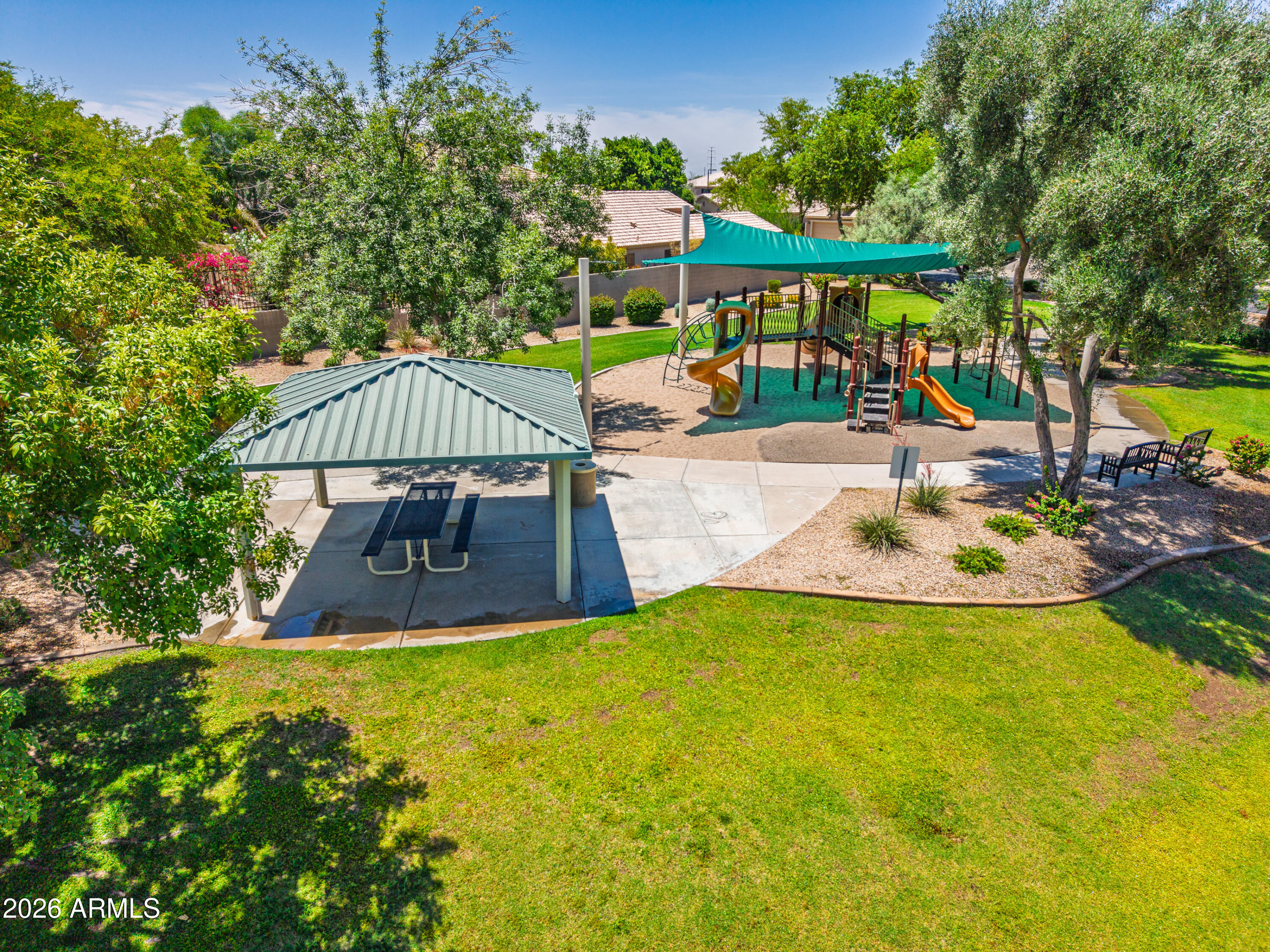 LAS COLINAS - Residential