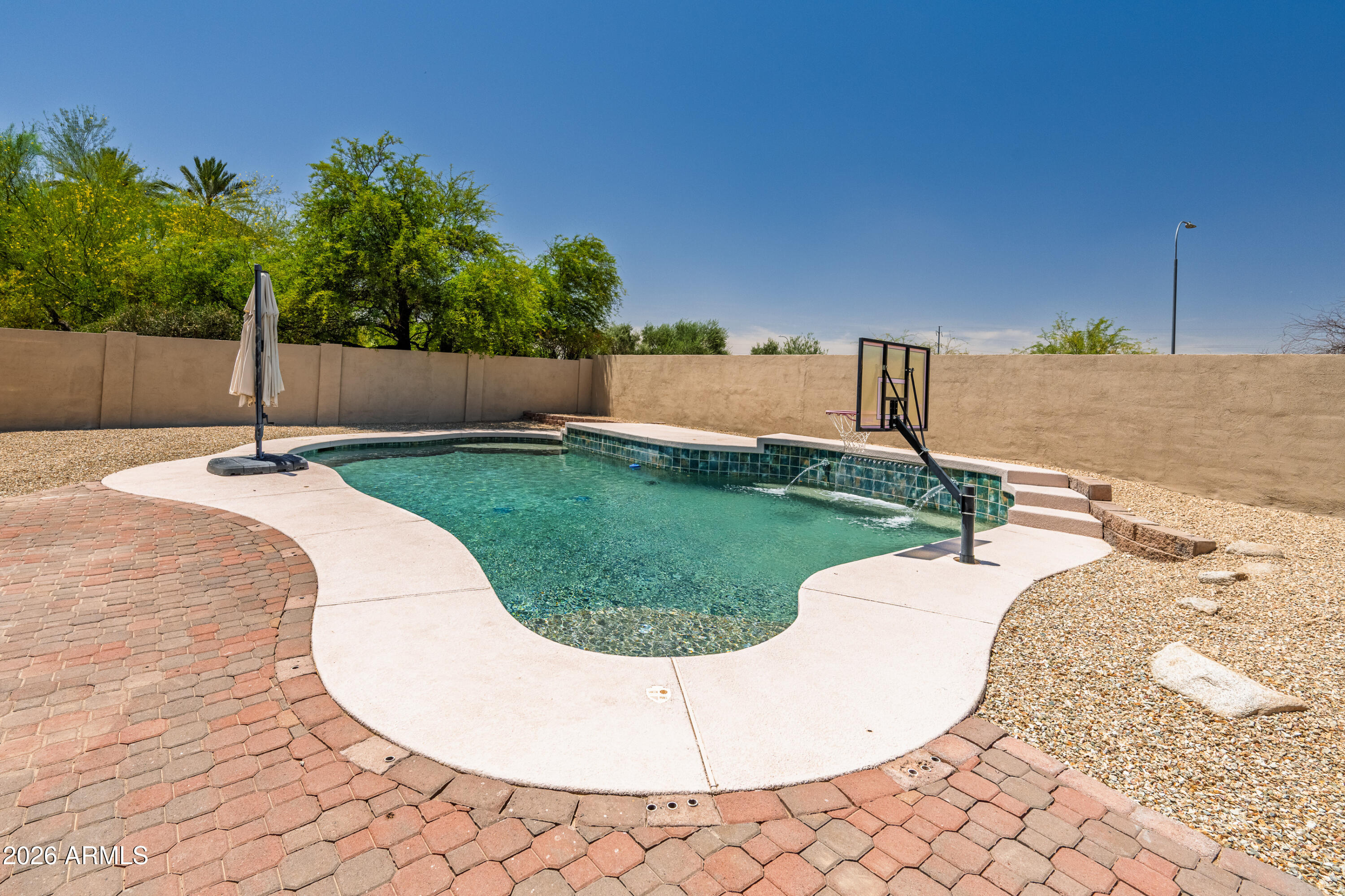 LAS COLINAS - Residential