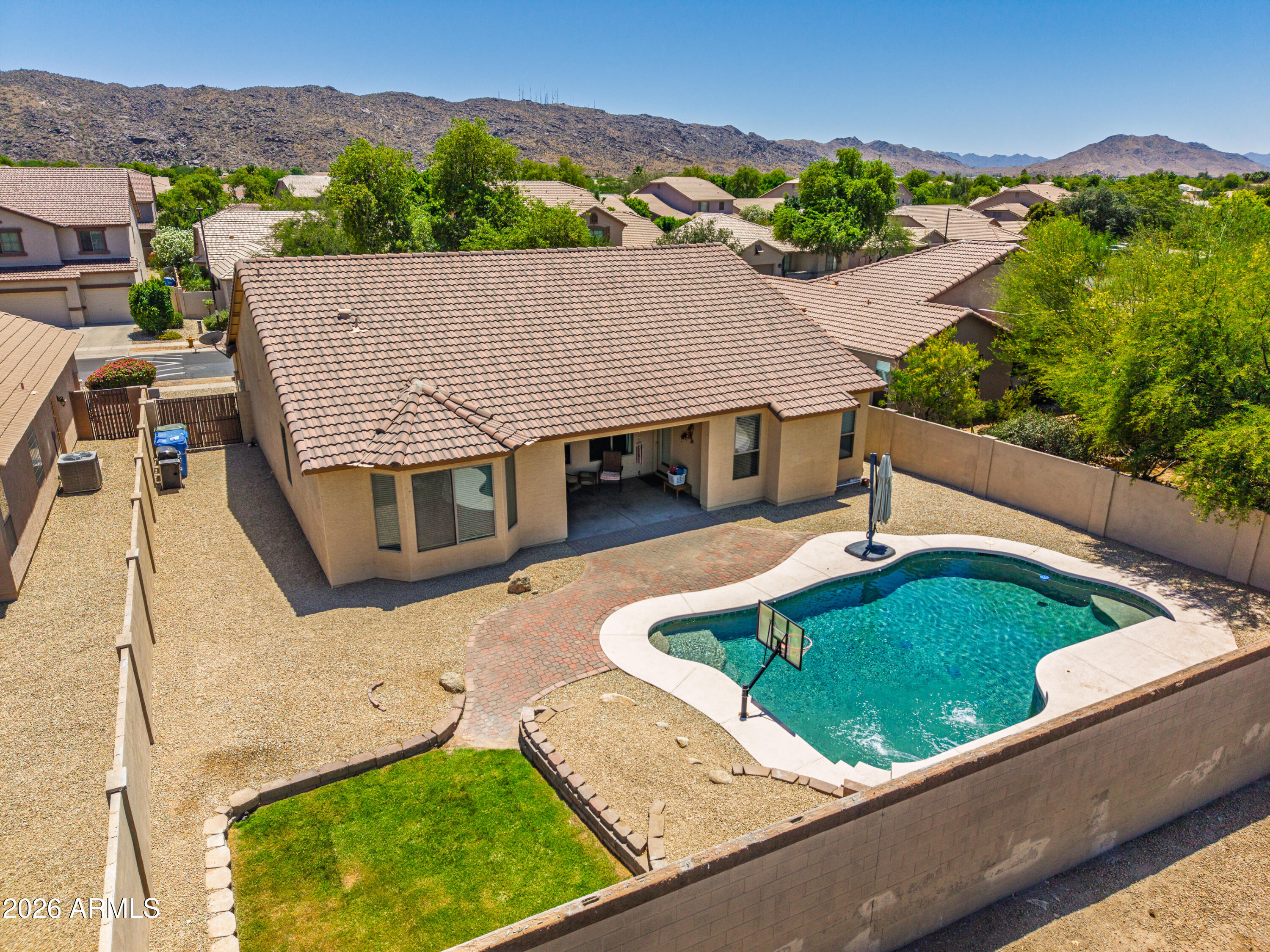 LAS COLINAS - Residential