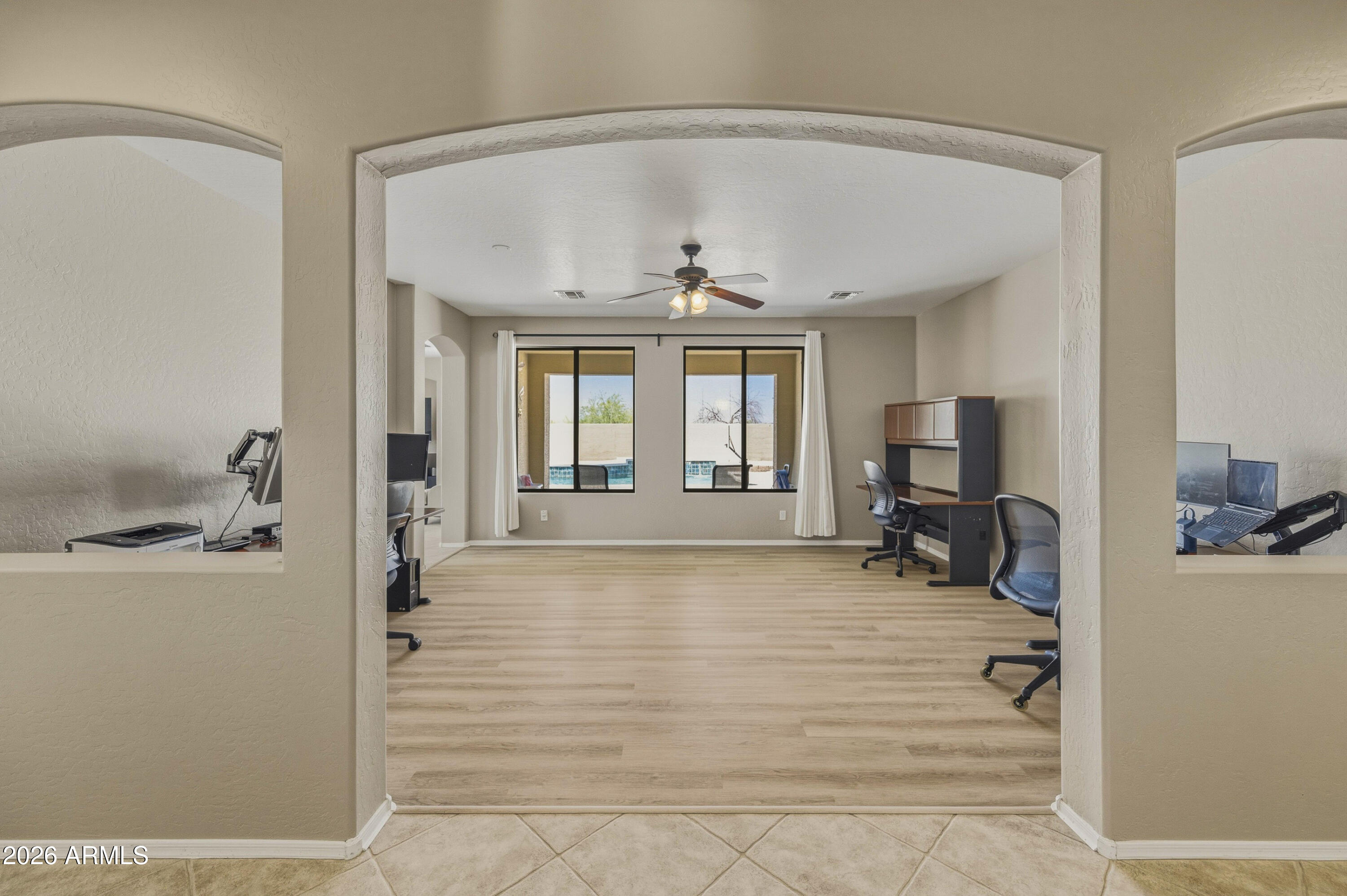LAS COLINAS - Residential