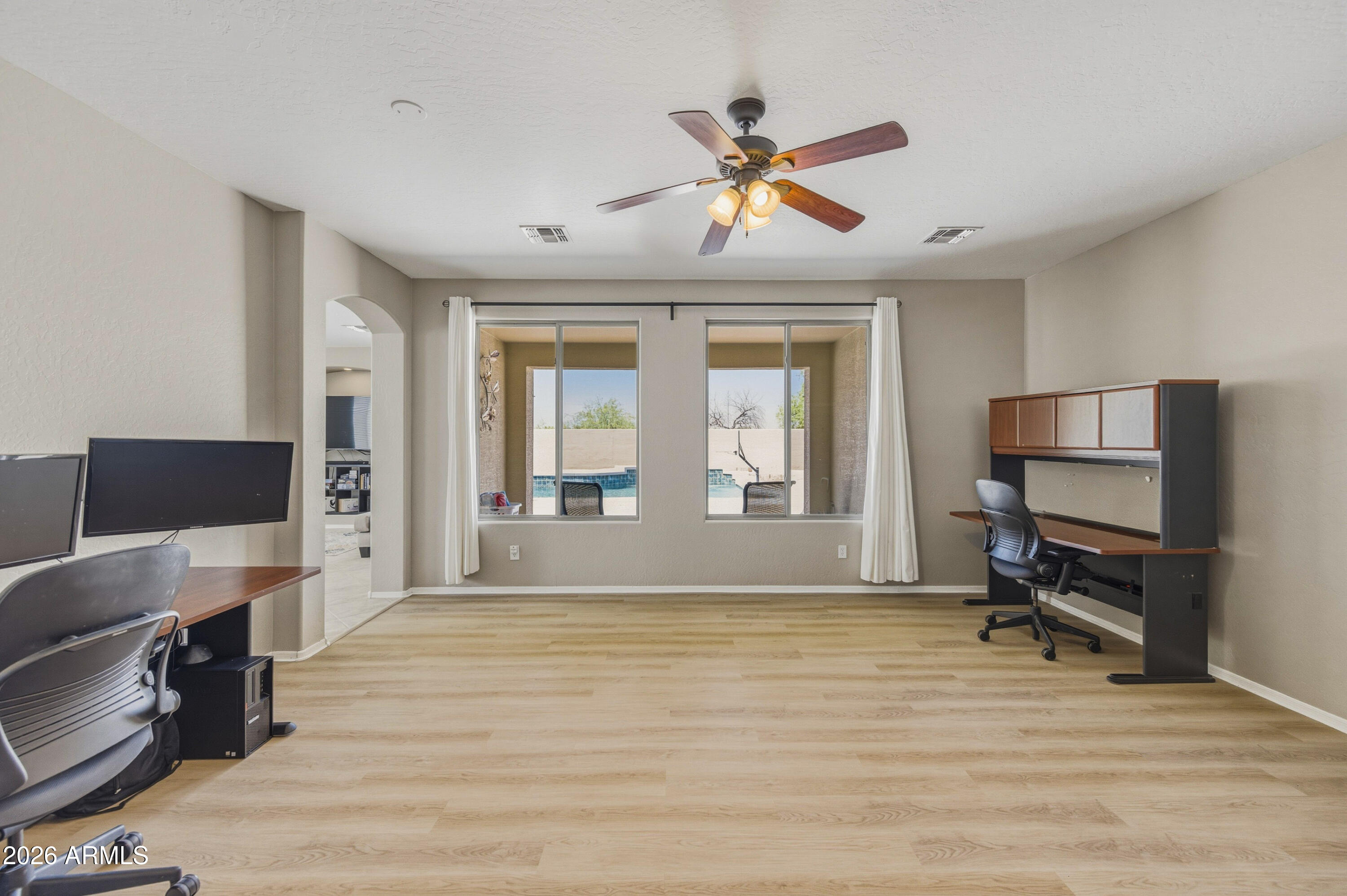 LAS COLINAS - Residential