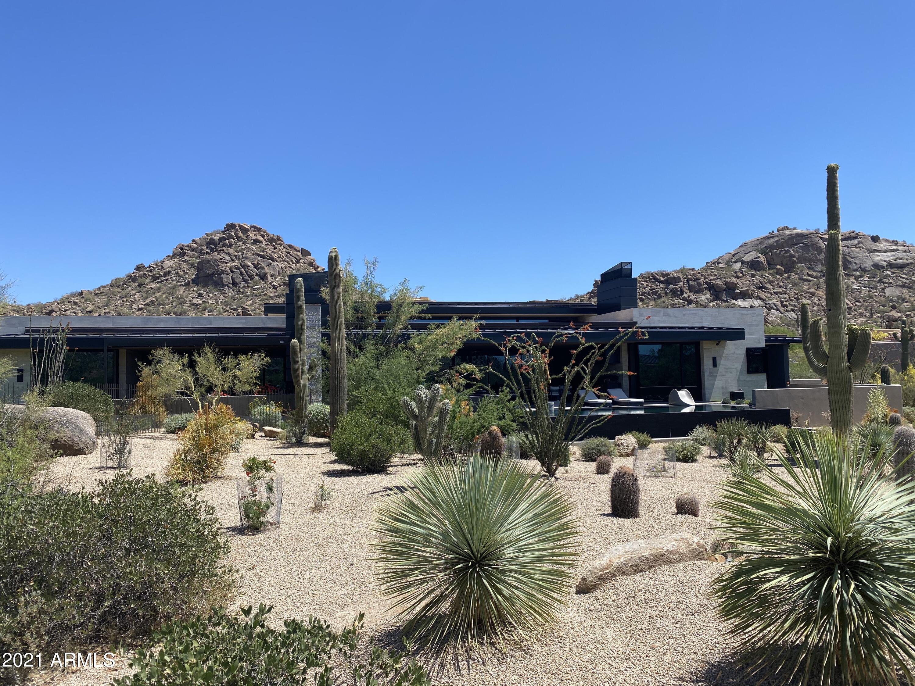ESTANCIA - Residential