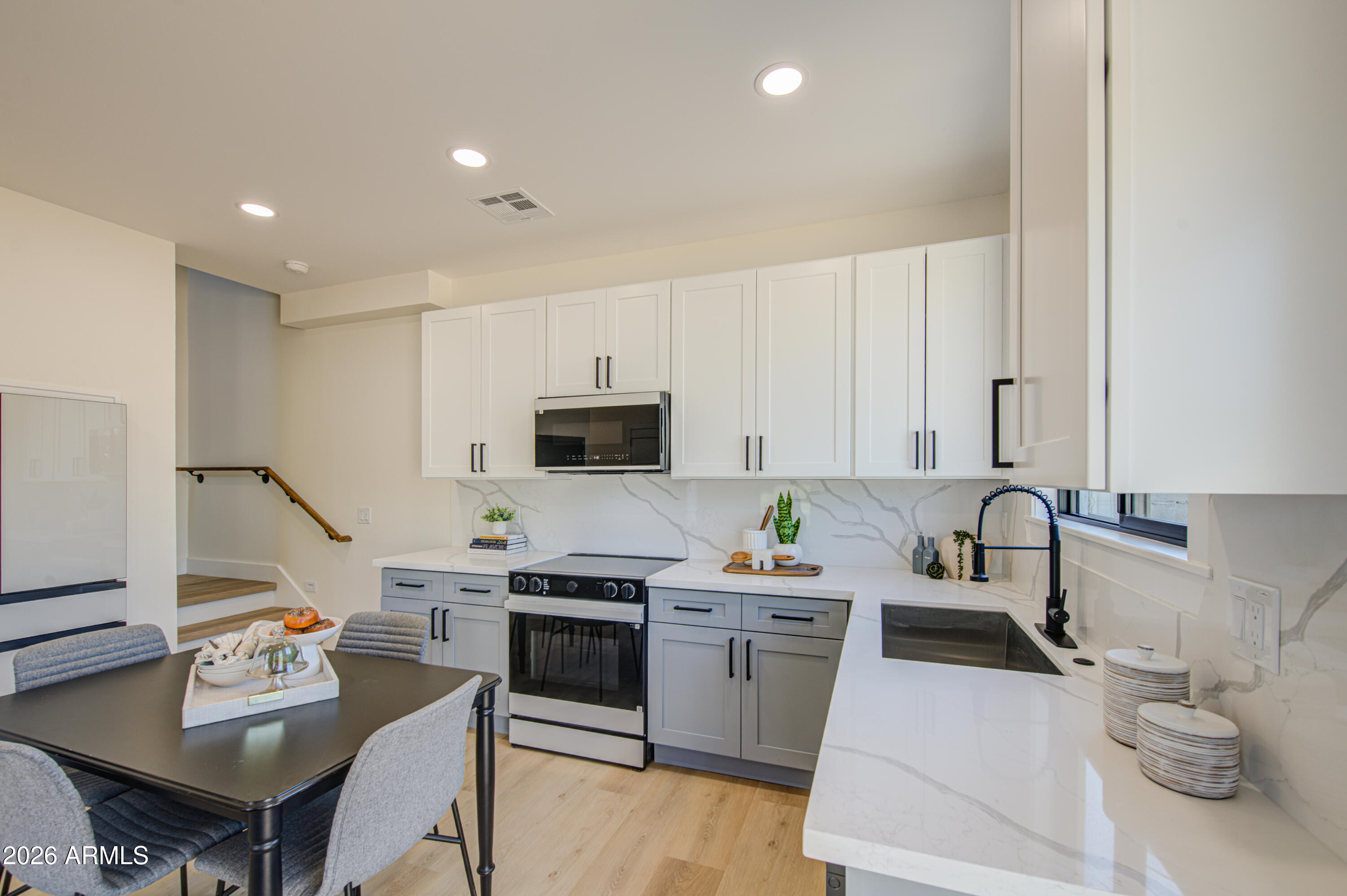 SMITH PLACE BLOCKS 3 6 - Residential Income