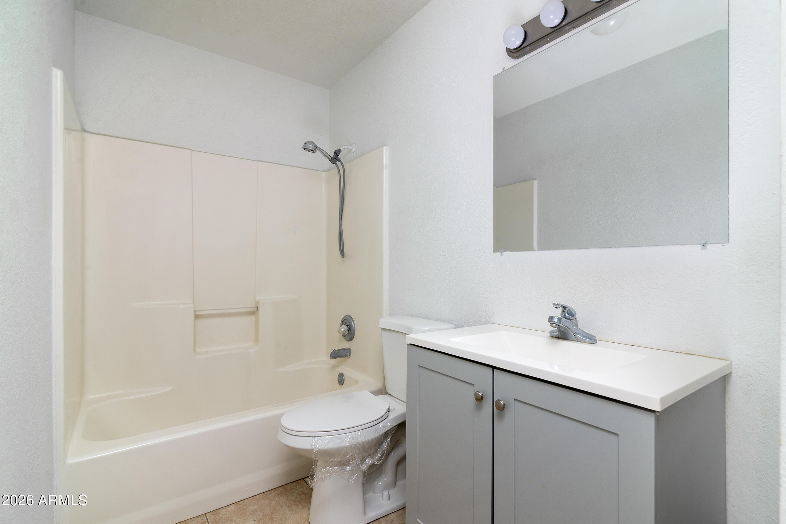 CRESTLINE TERRACE 3 - Residential