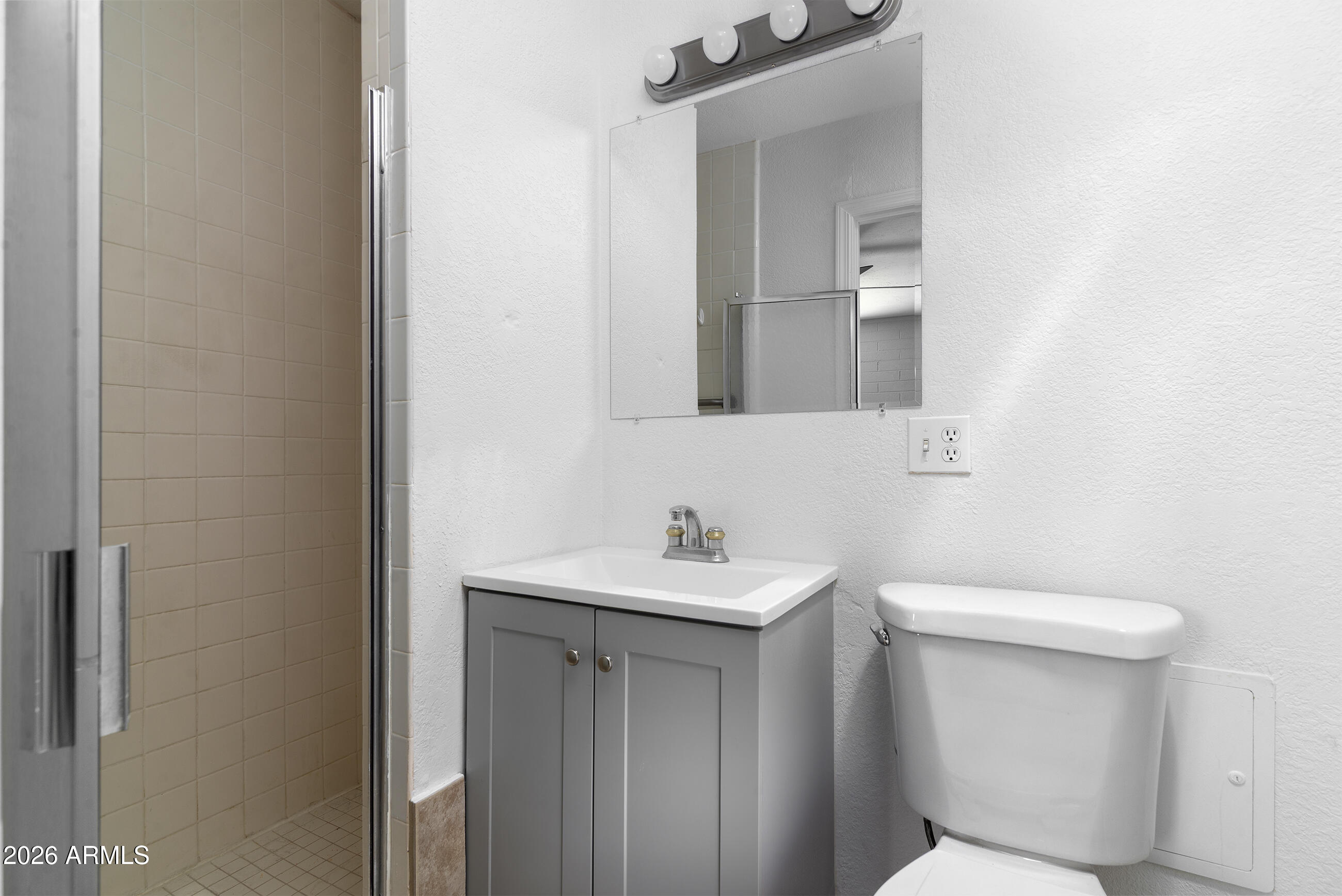 CRESTLINE TERRACE 3 - Residential
