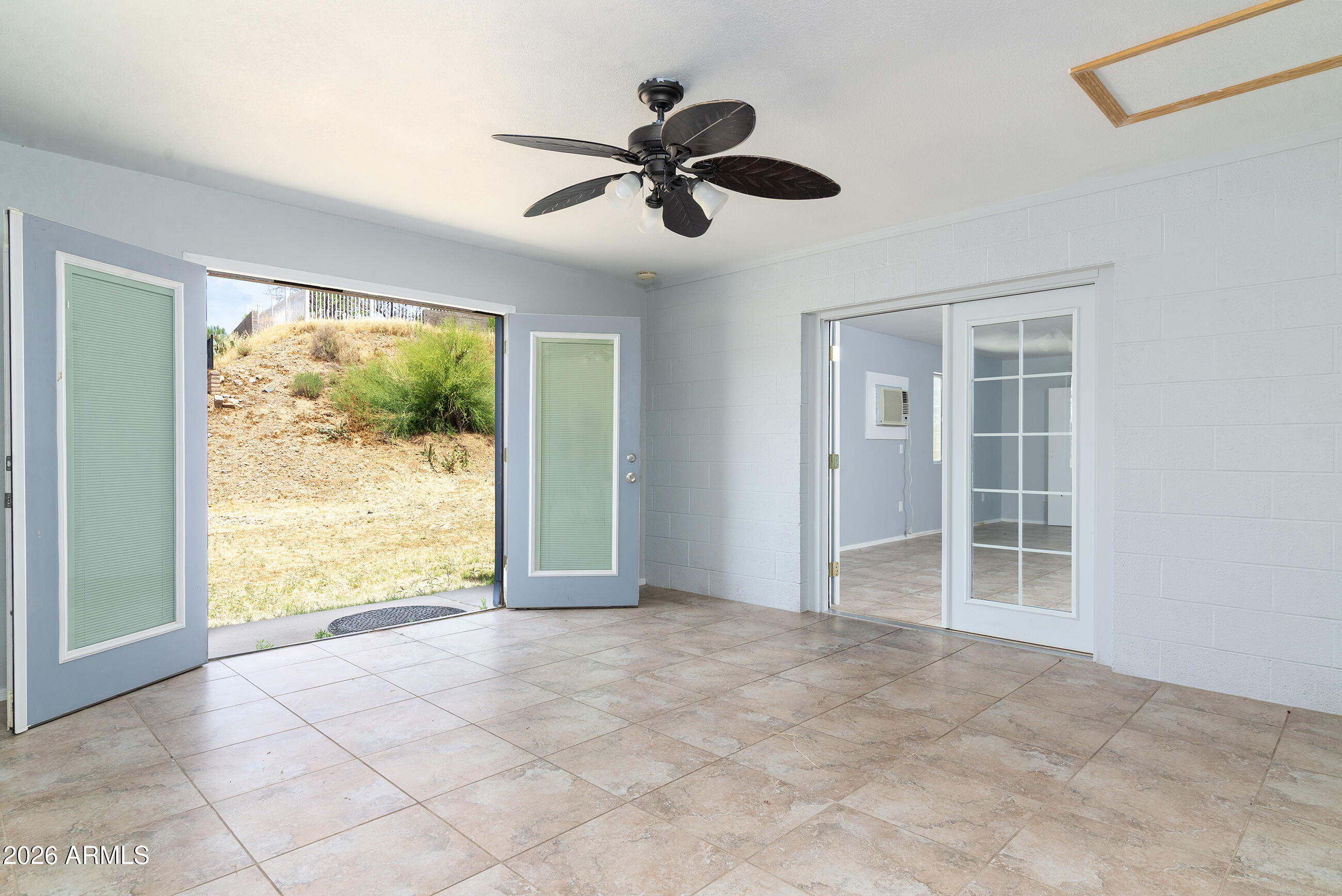 CRESTLINE TERRACE 3 - Residential
