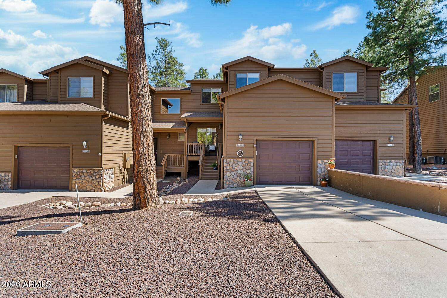 STARLIGHT RIDGE ESTATES TOWNHOUSES - Residential