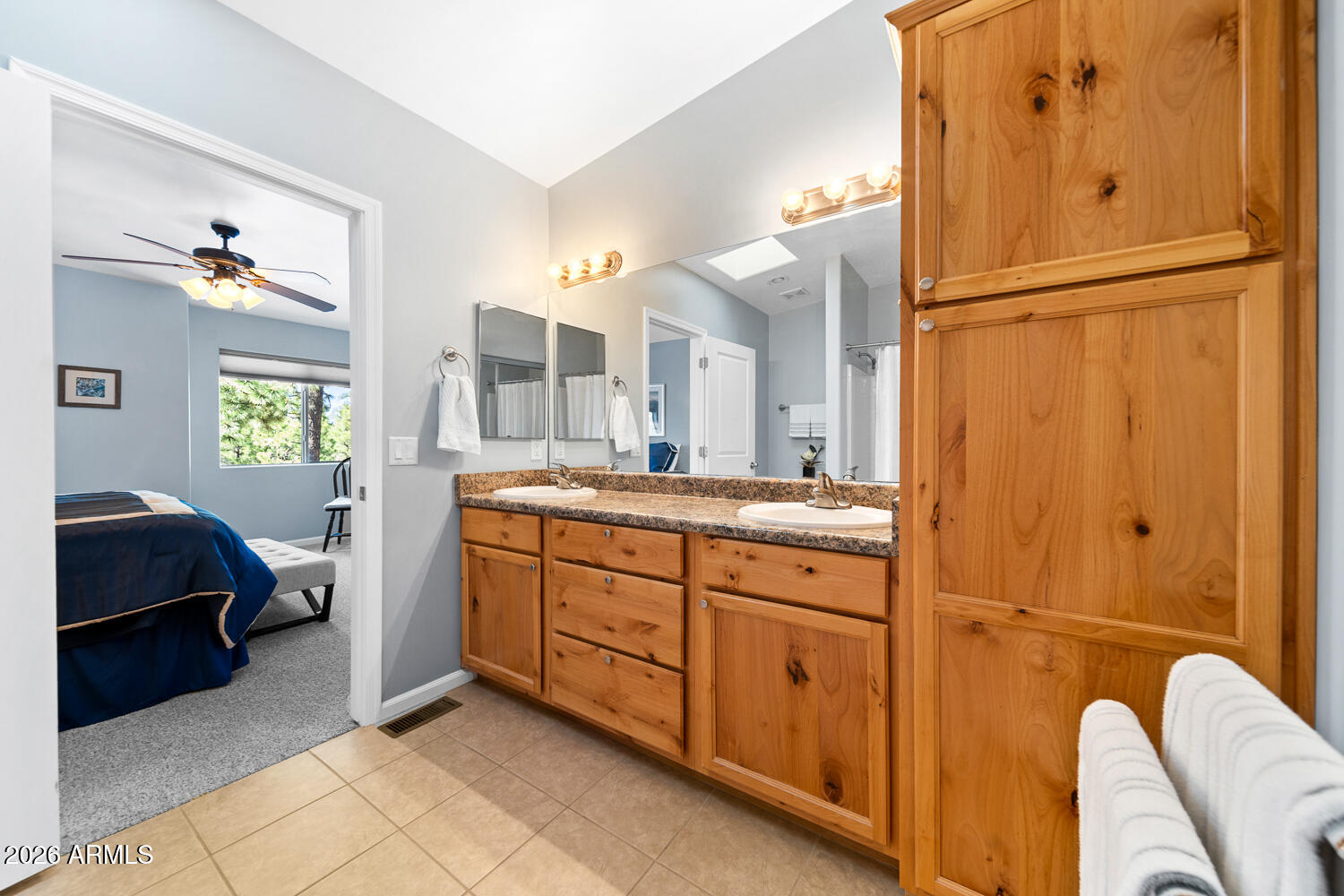 STARLIGHT RIDGE ESTATES TOWNHOUSES - Residential