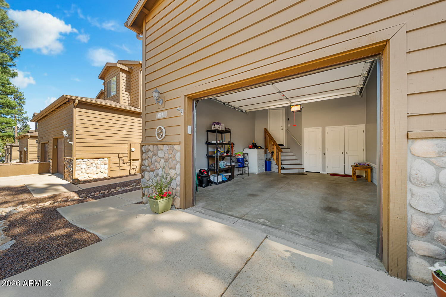 STARLIGHT RIDGE ESTATES TOWNHOUSES - Residential