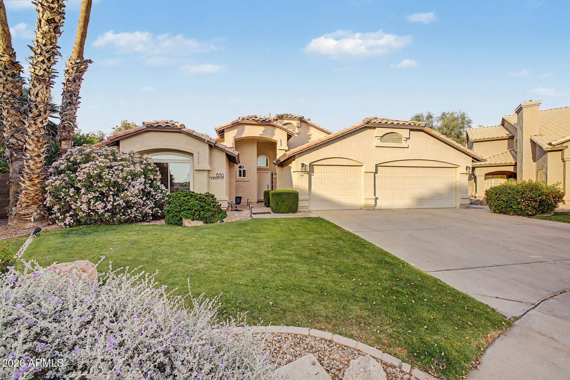 VAL VISTA - Residential