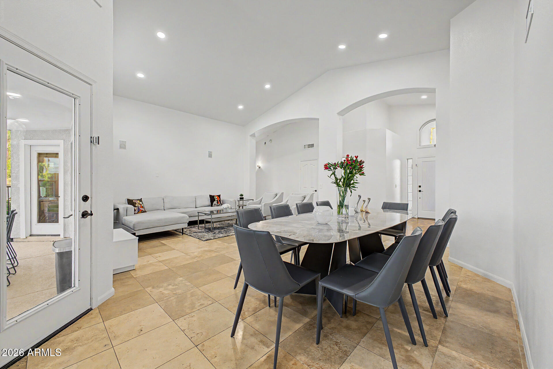 VAL VISTA - Residential