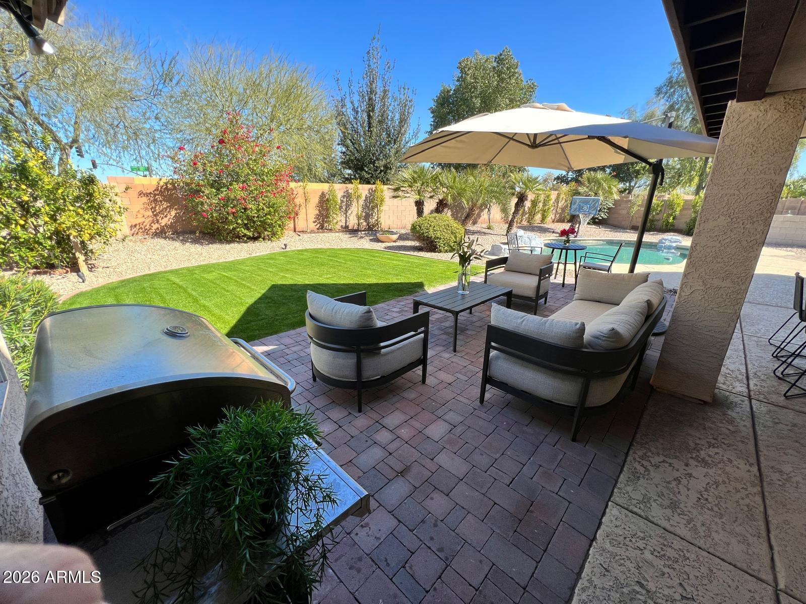 VAL VISTA - Residential
