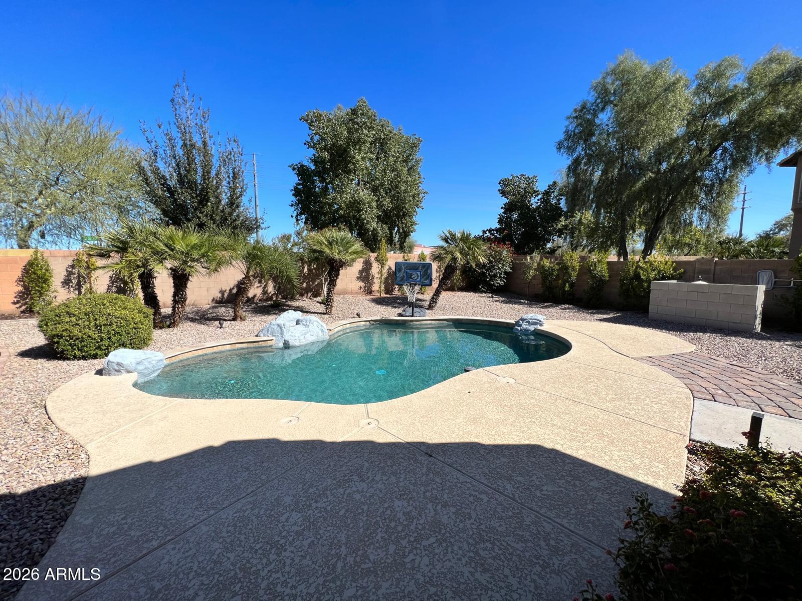 VAL VISTA - Residential