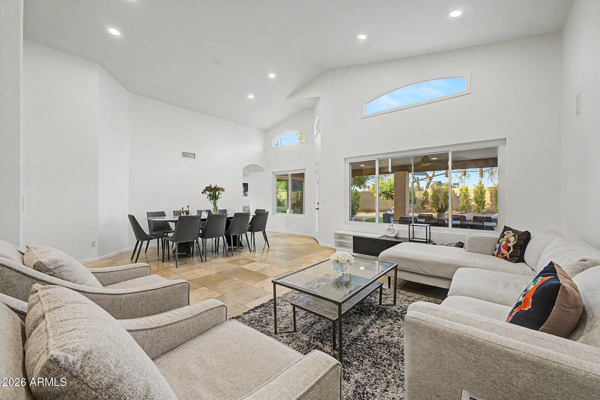 VAL VISTA - Residential