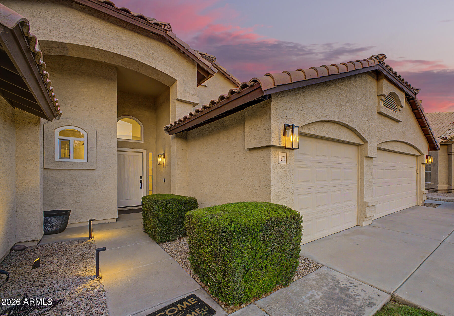 VAL VISTA - Residential