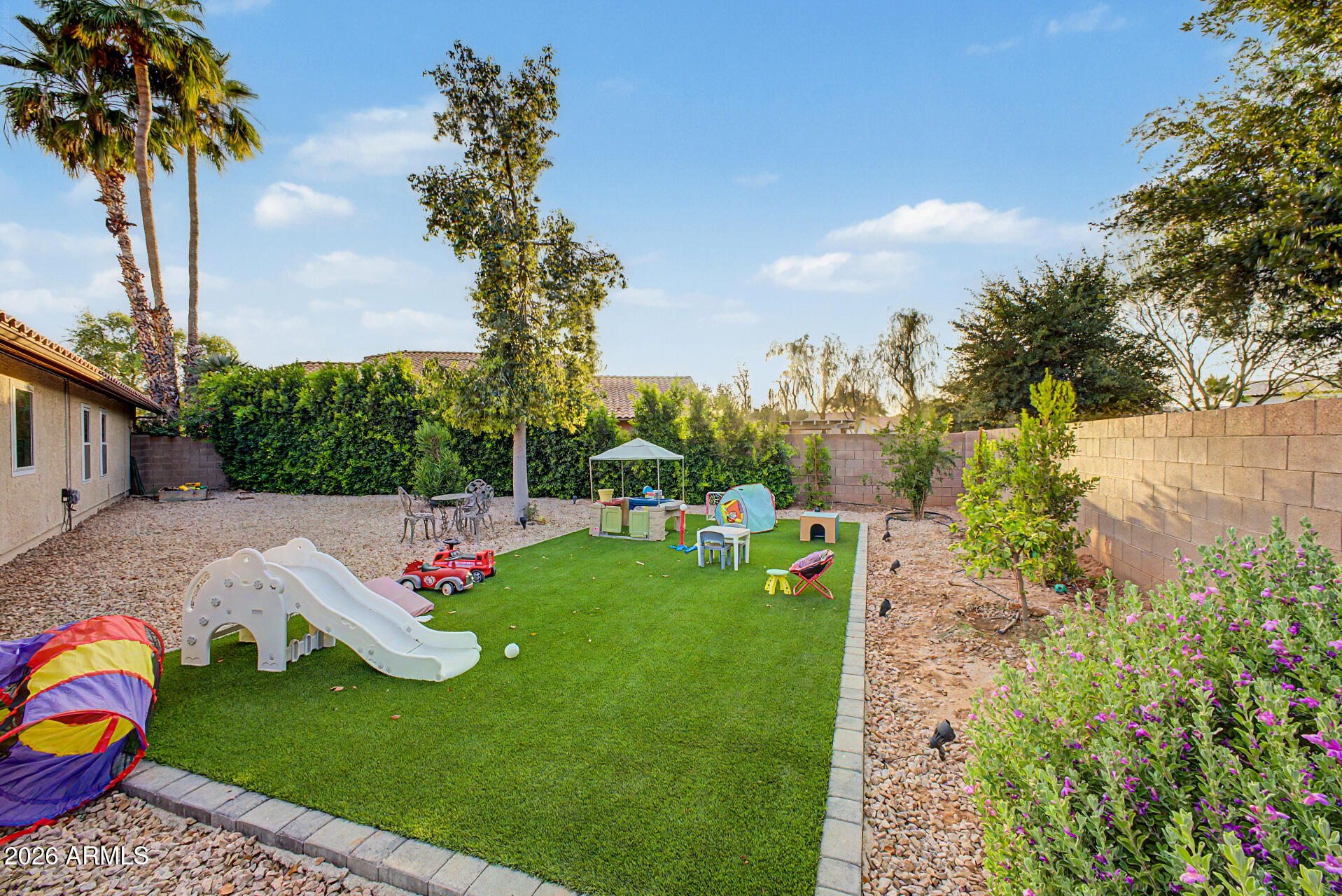 VAL VISTA - Residential