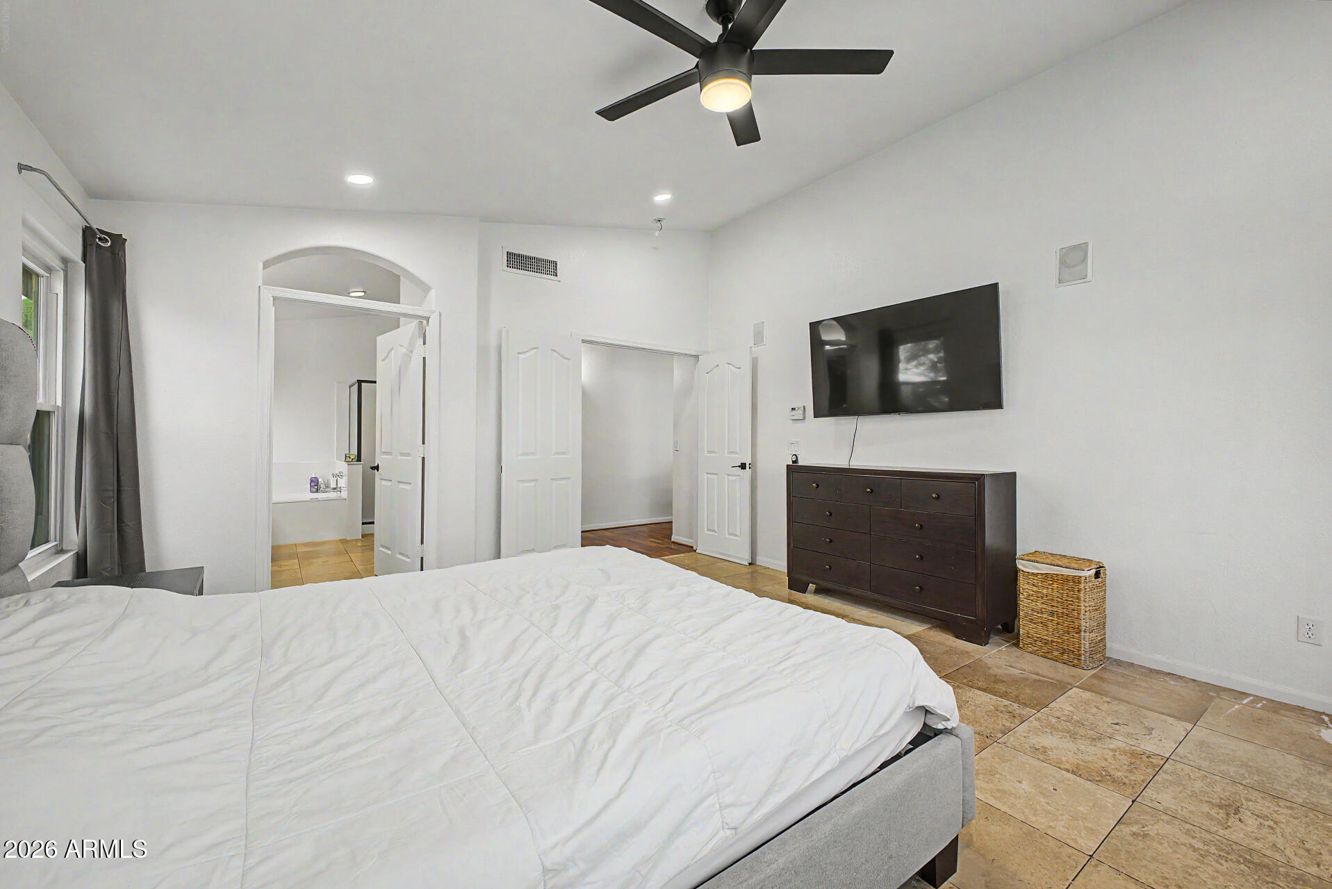 VAL VISTA - Residential