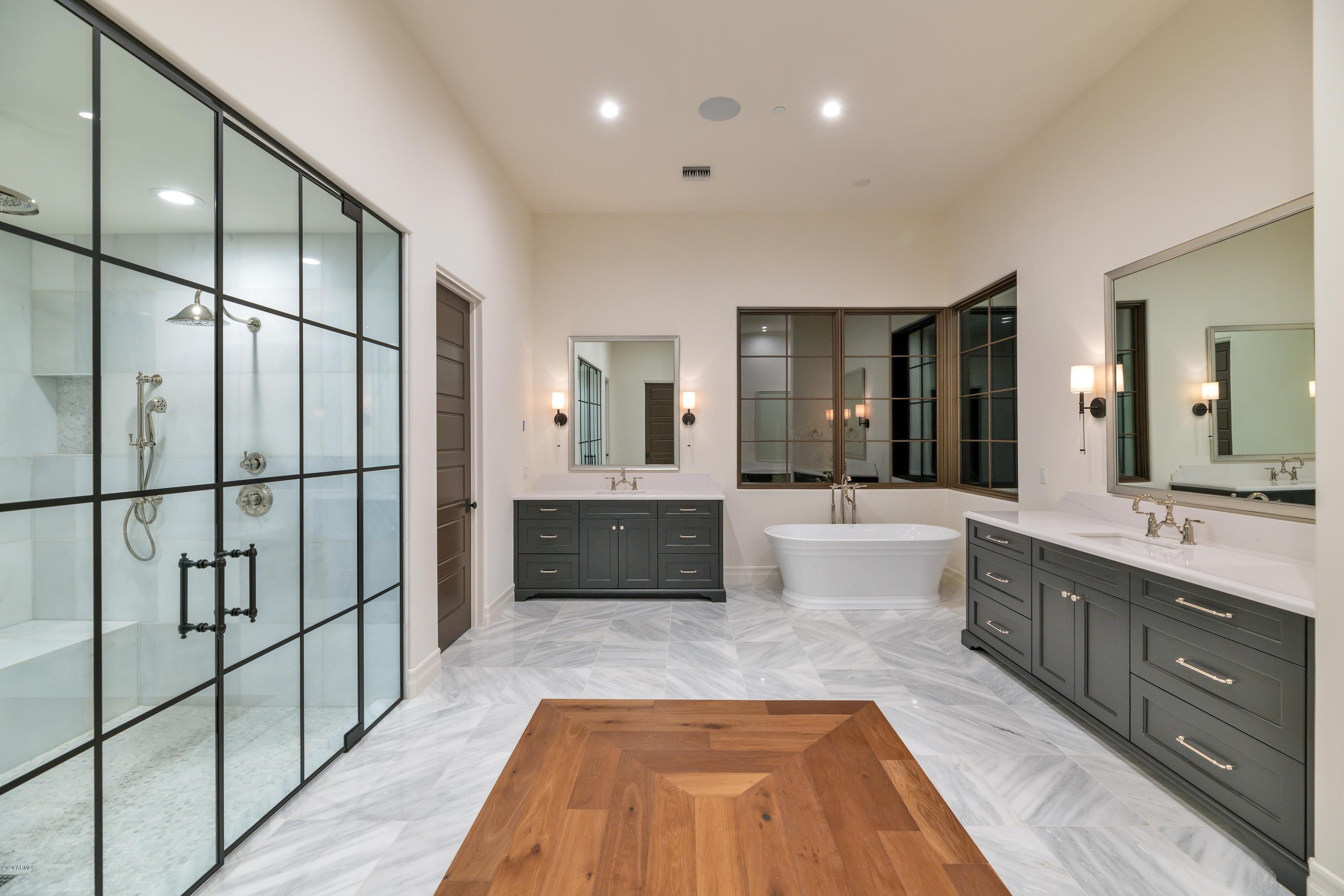 CASA BLANCA ESTATES LOT 20-37 & TR A - Residential