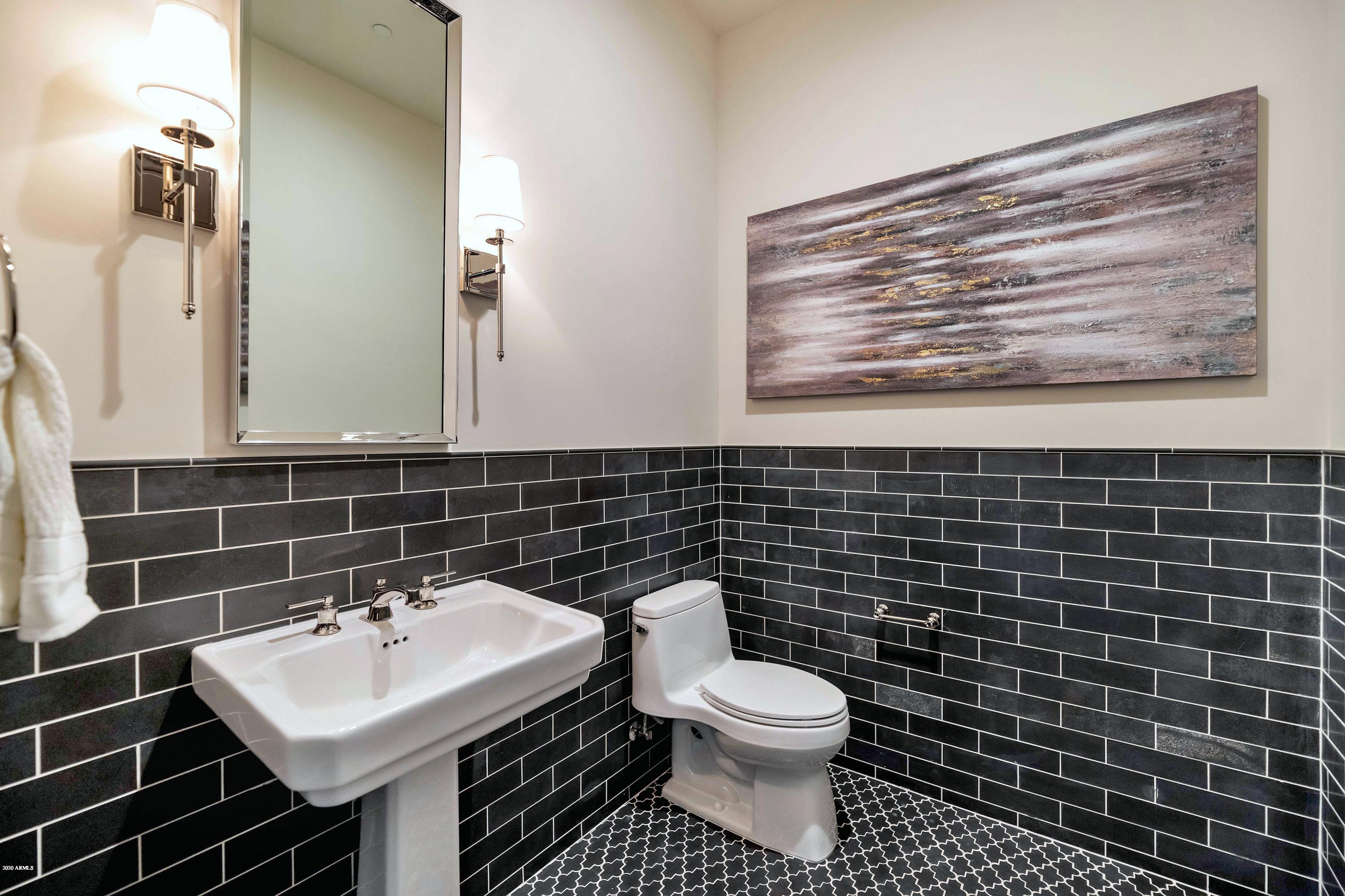 CASA BLANCA ESTATES LOT 20-37 & TR A - Residential