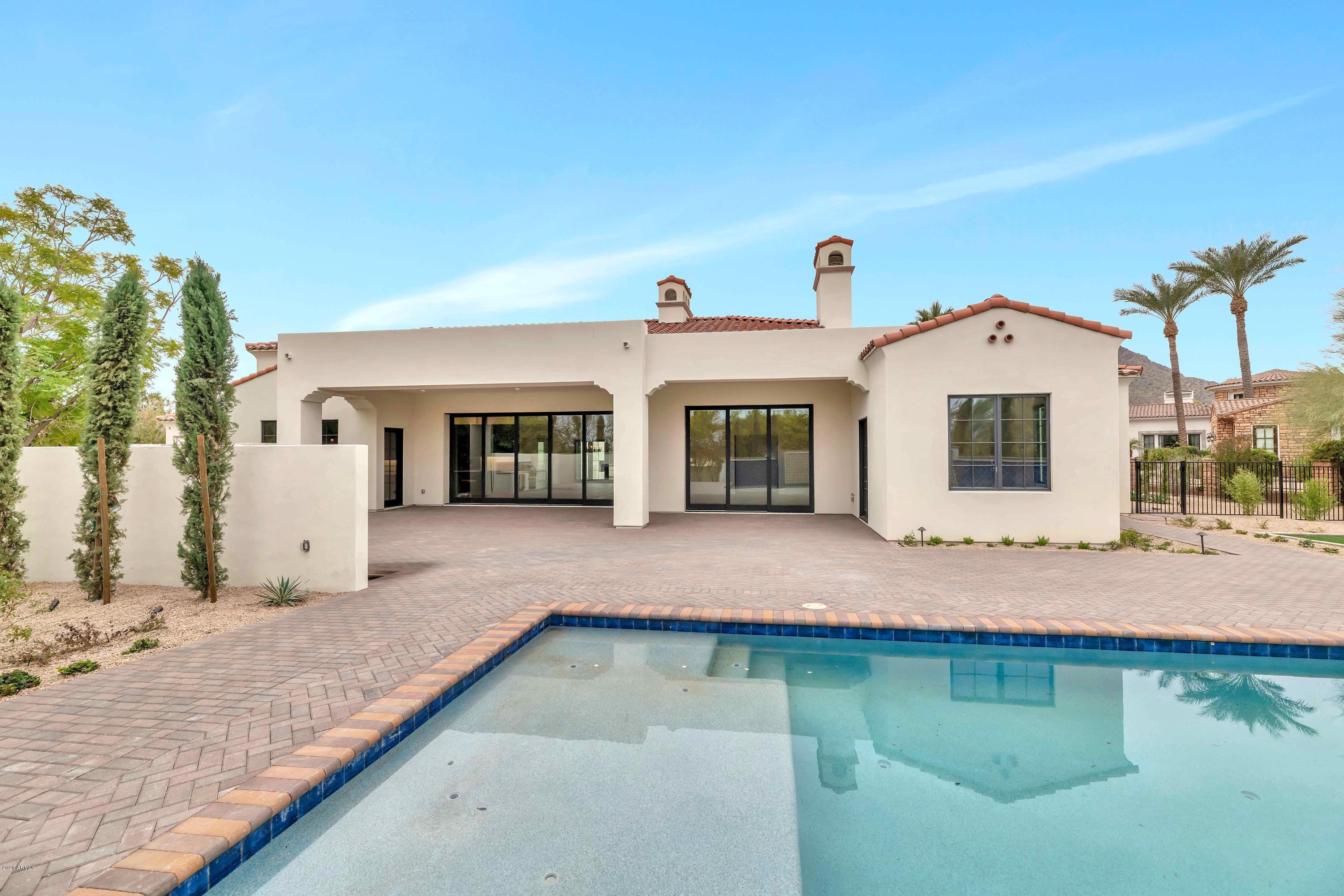 CASA BLANCA ESTATES LOT 20-37 & TR A - Residential