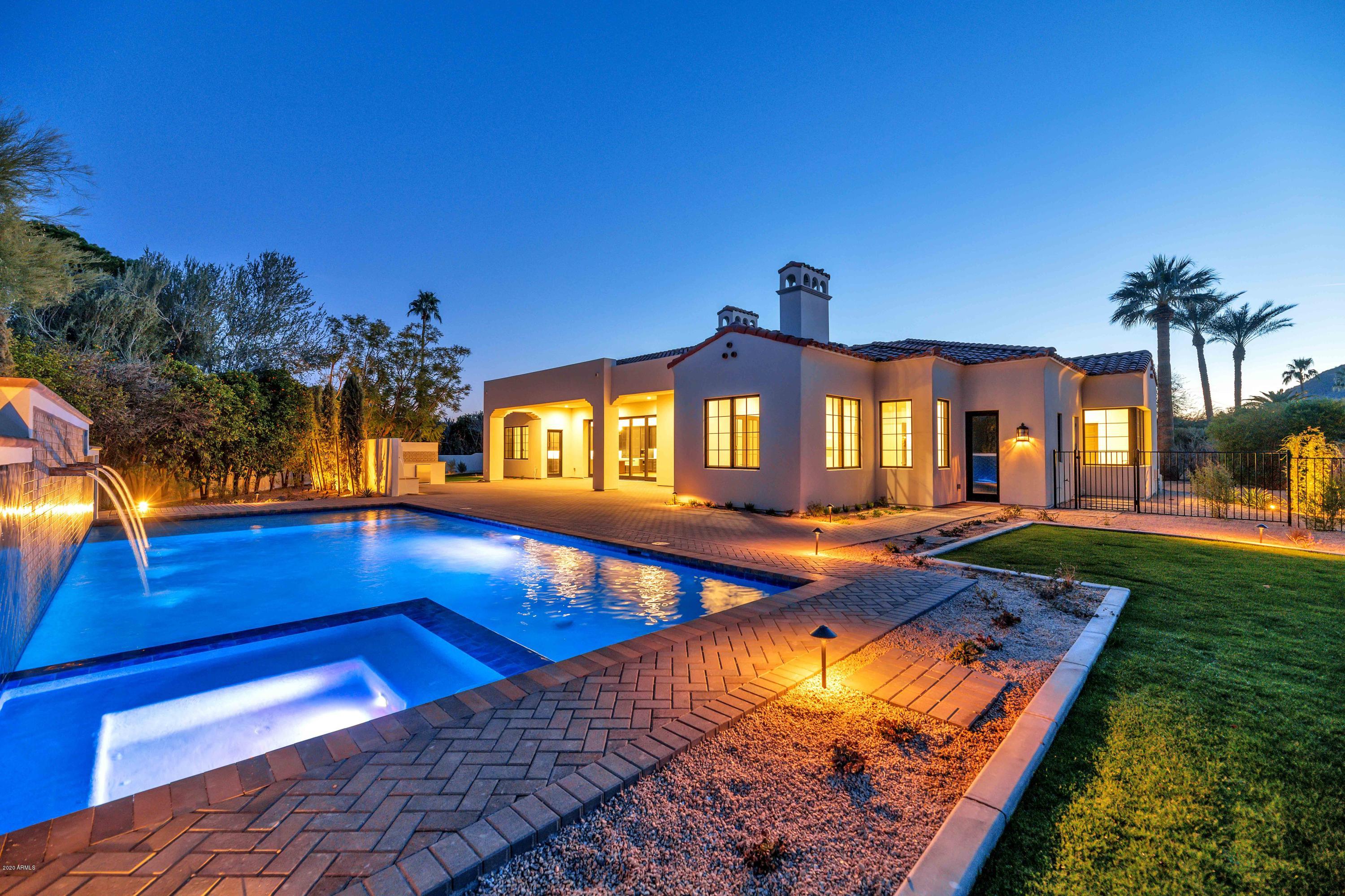 CASA BLANCA ESTATES LOT 20-37 & TR A - Residential