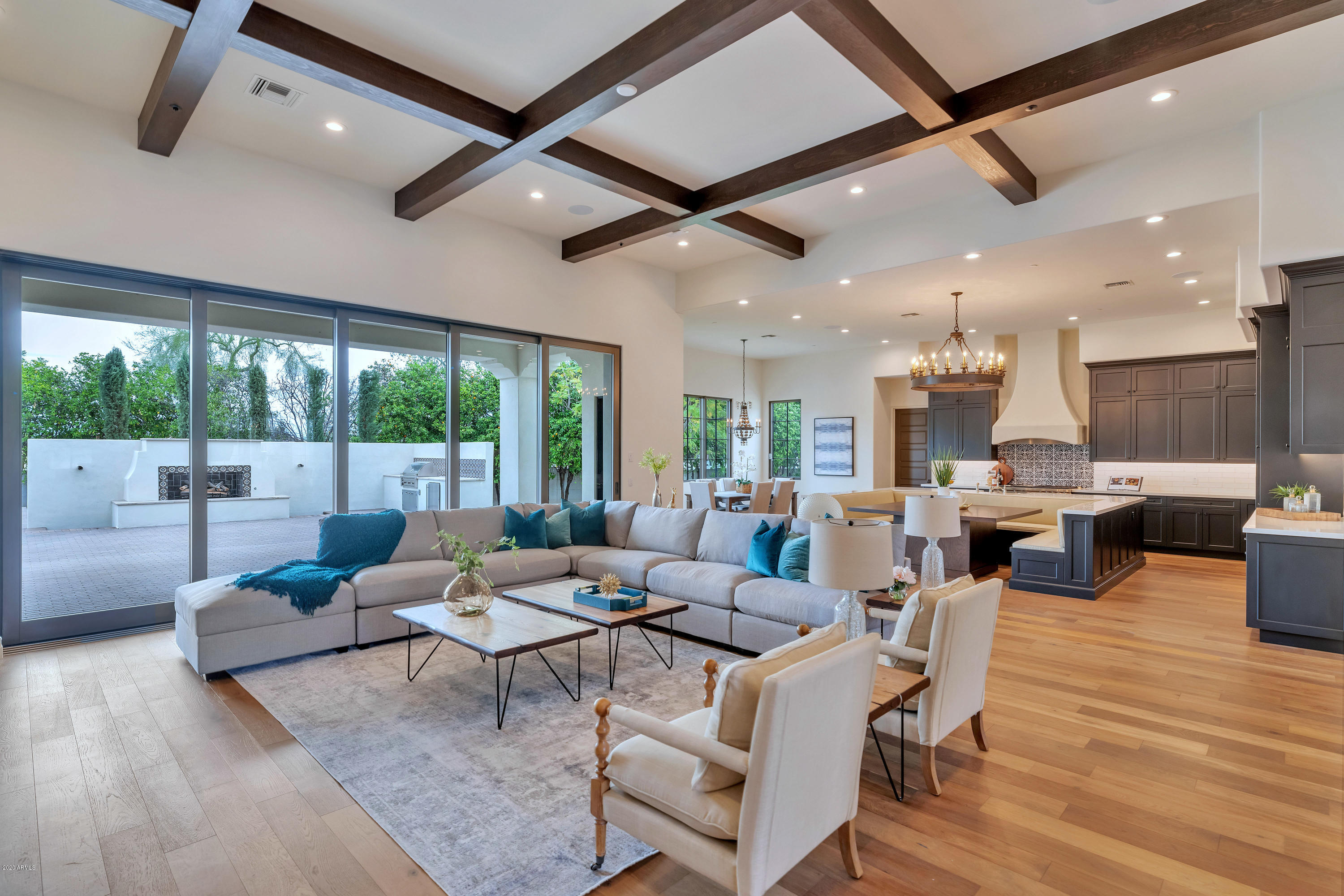 CASA BLANCA ESTATES LOT 20-37 & TR A - Residential