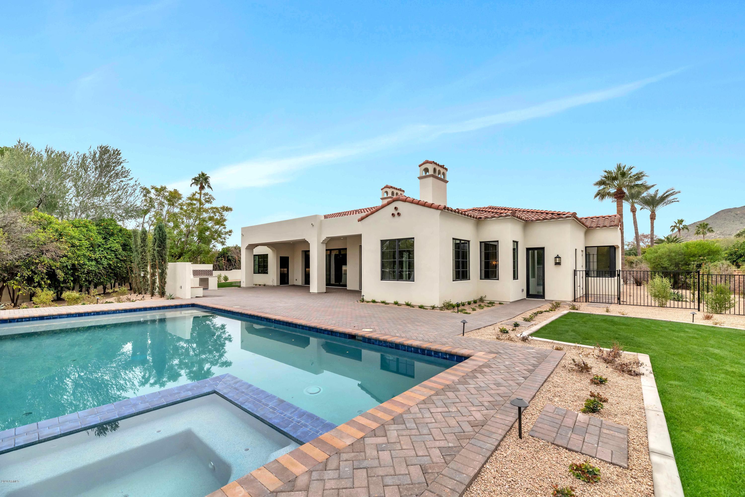 CASA BLANCA ESTATES LOT 20-37 & TR A - Residential