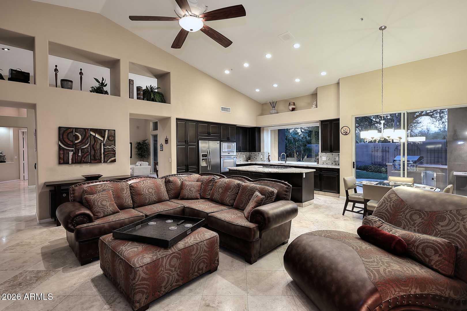 STONEGATE - Residential