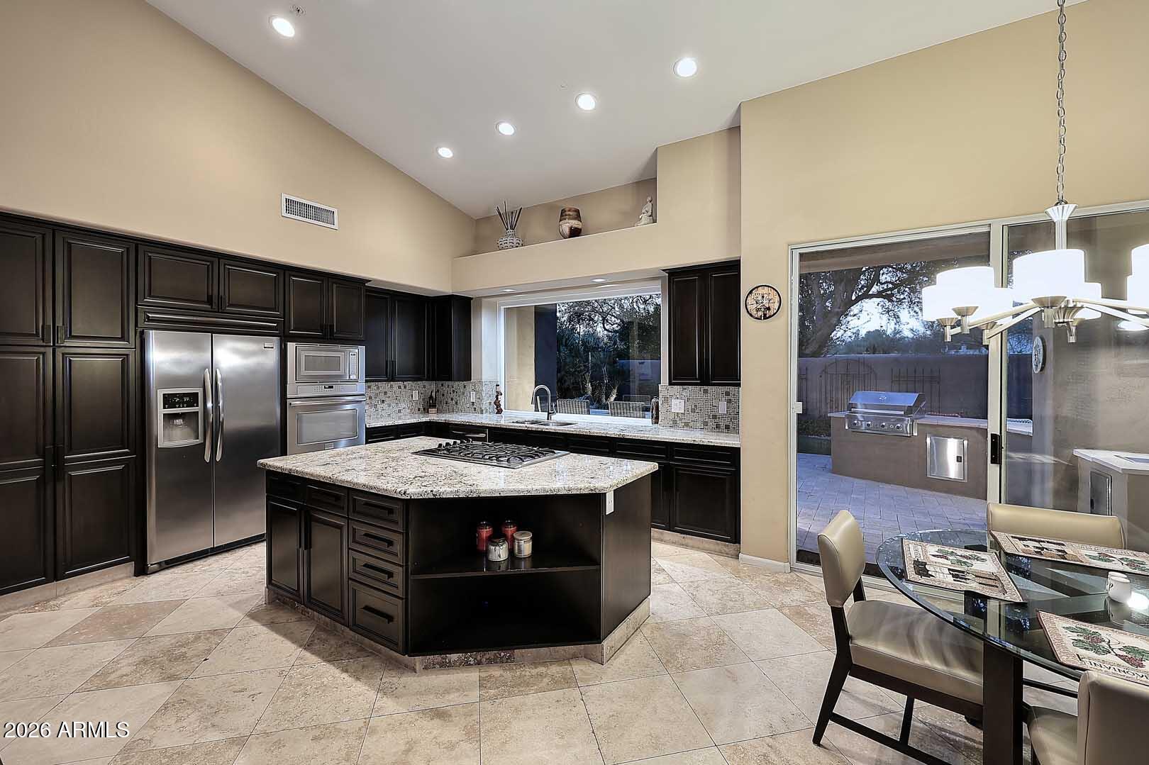 STONEGATE - Residential