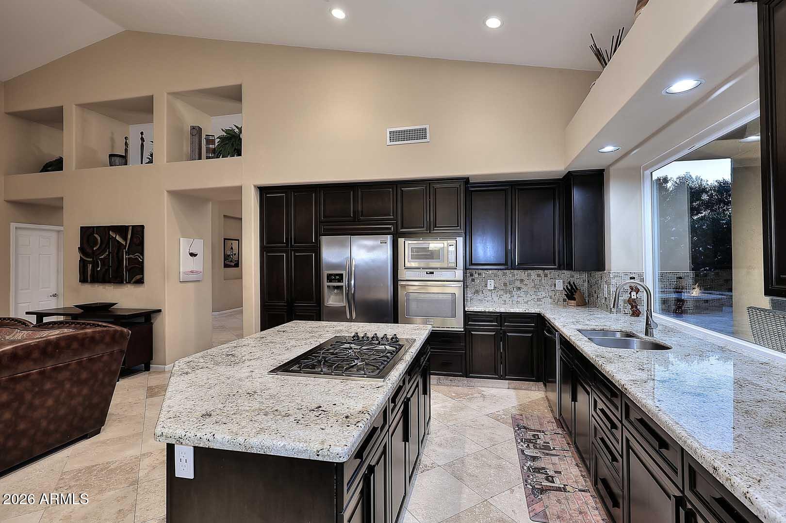 STONEGATE - Residential