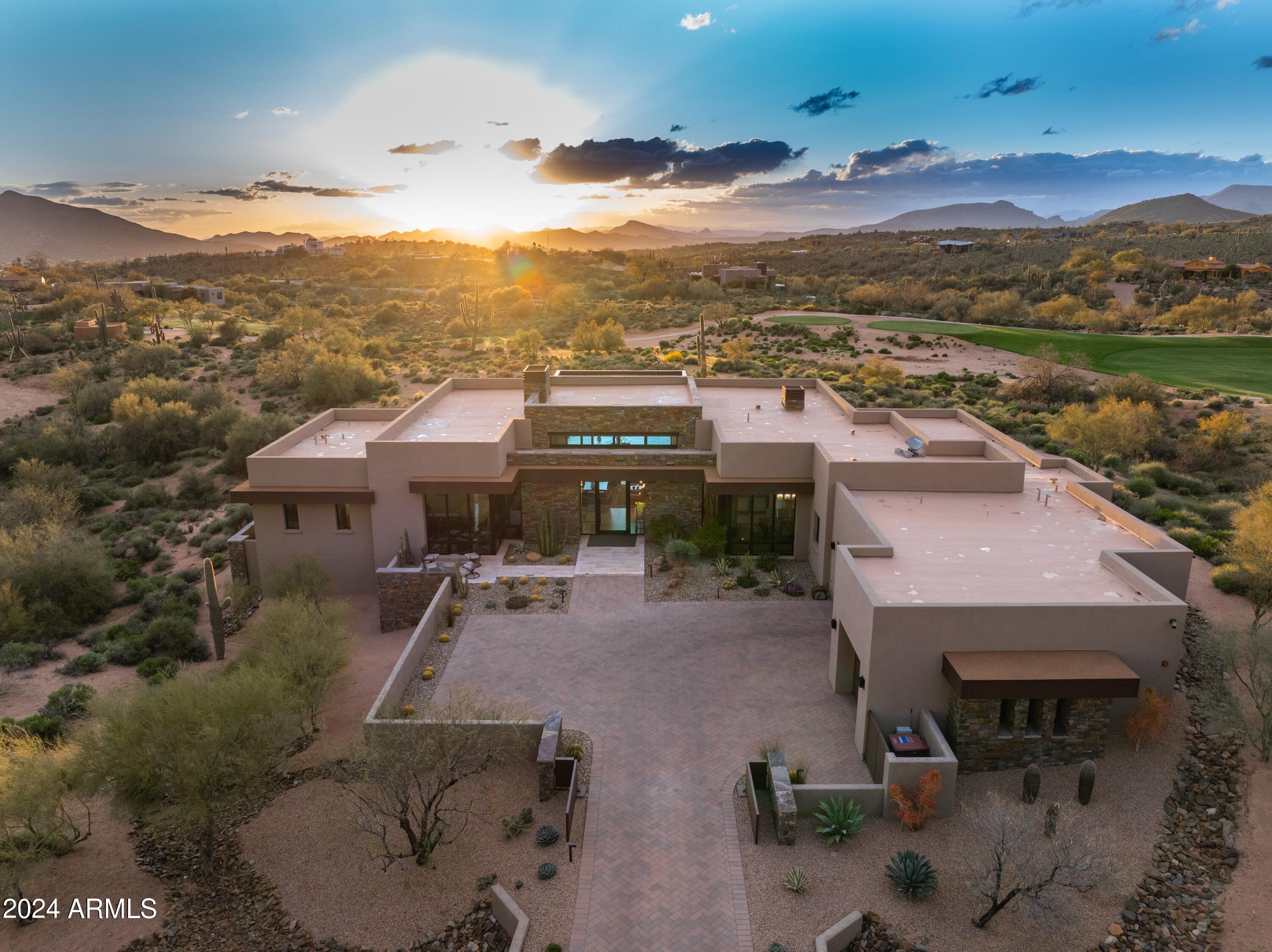 DESERT MOUNTAIN - Residential