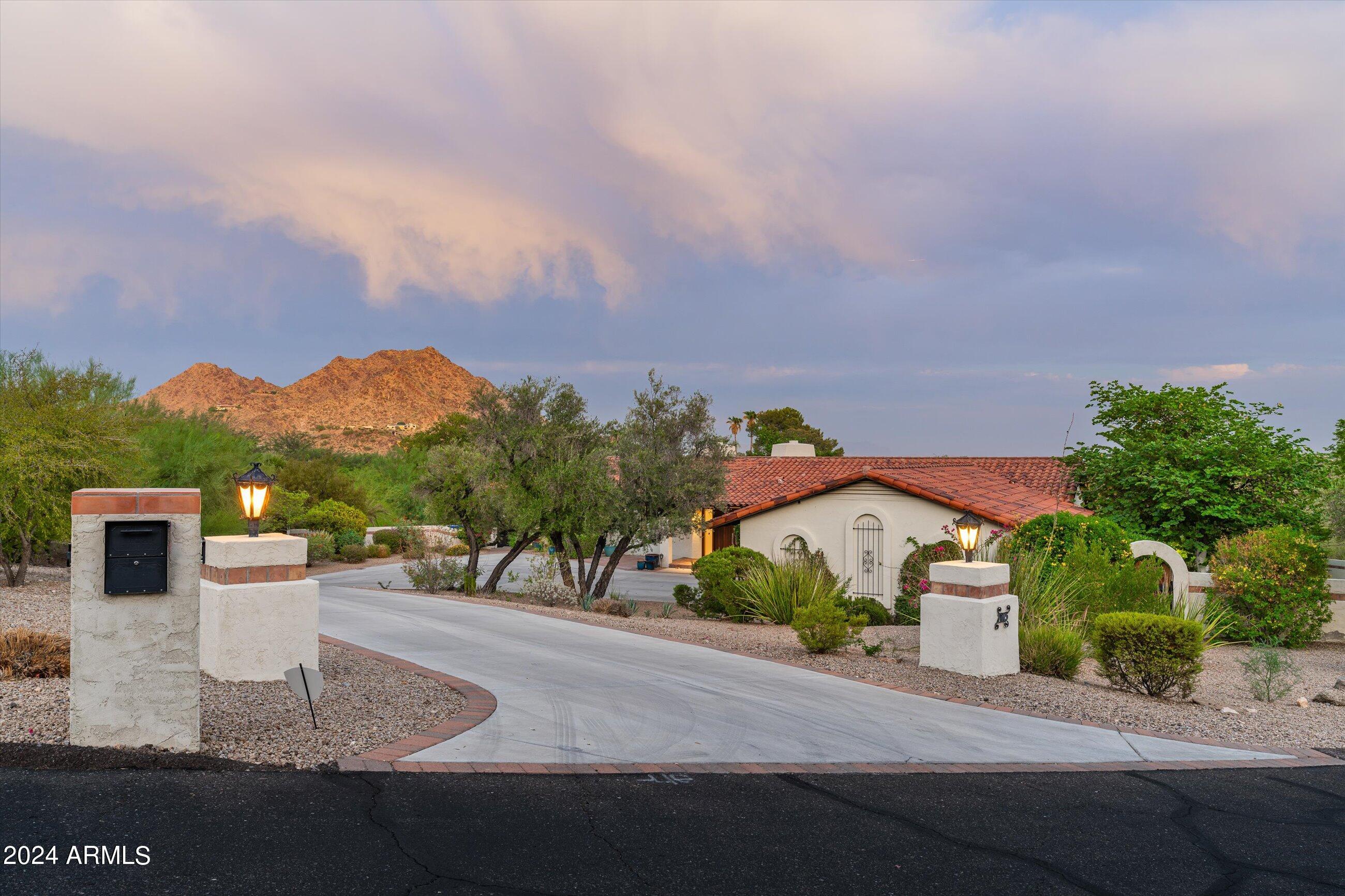 PARADISE HILLS ESTATES - Residential