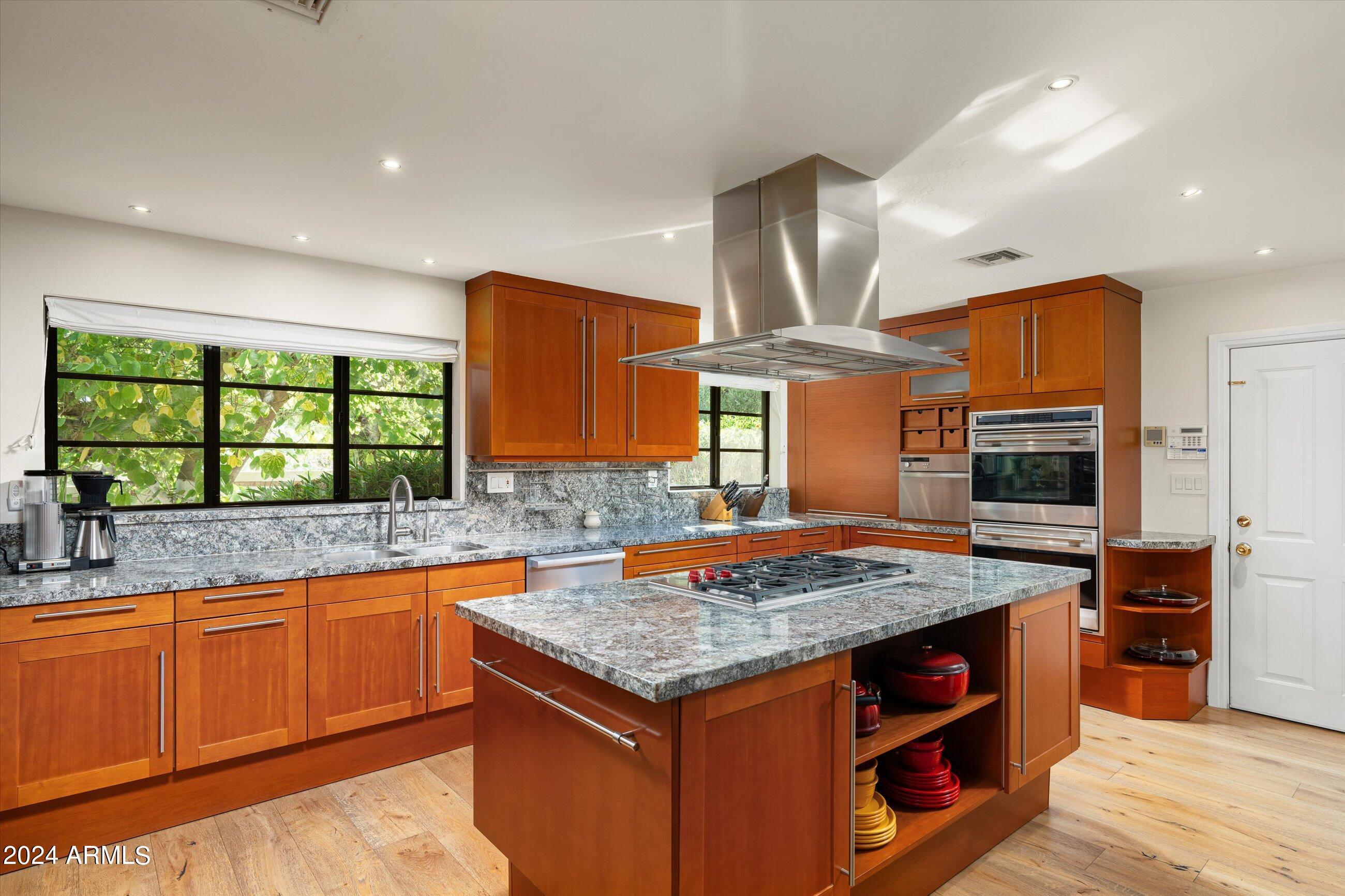 PARADISE HILLS ESTATES - Residential