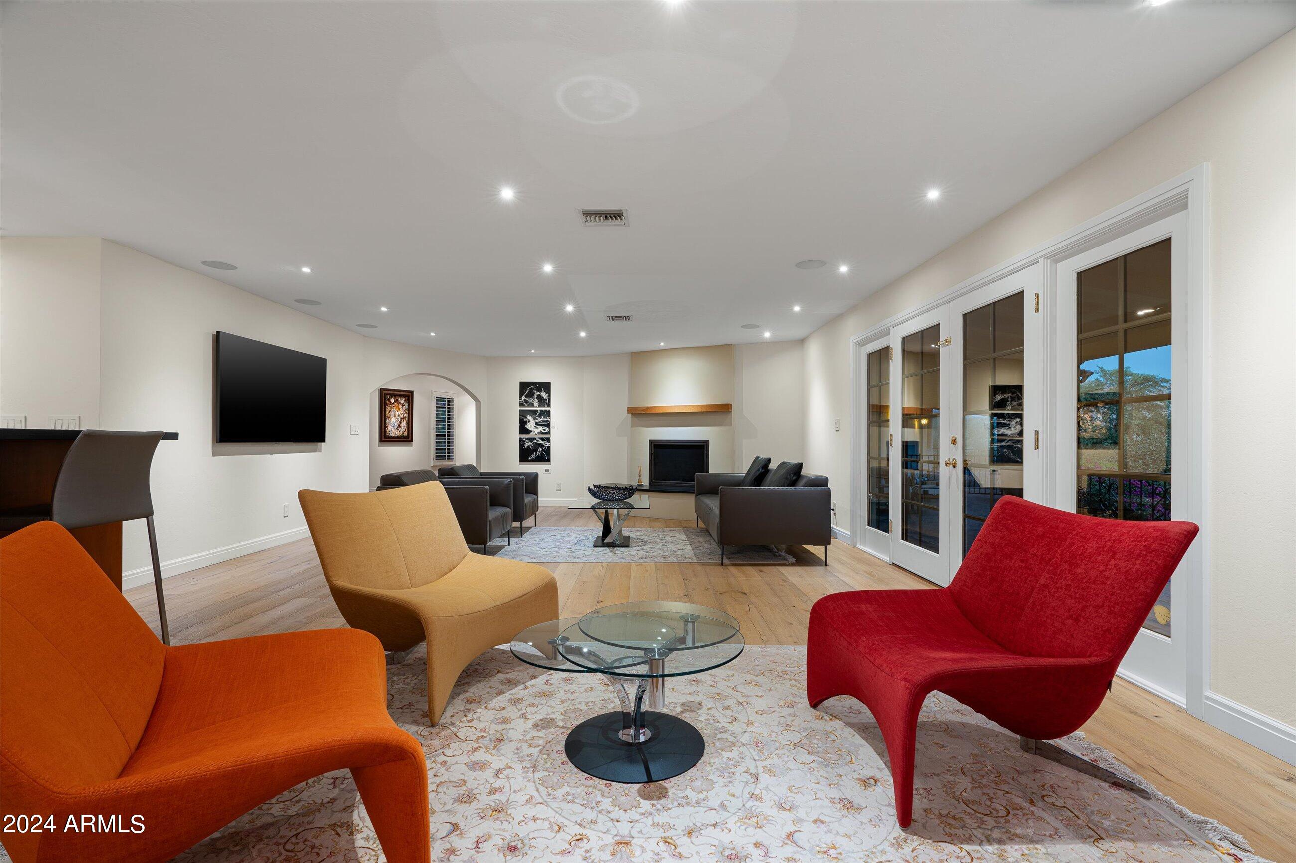 PARADISE HILLS ESTATES - Residential