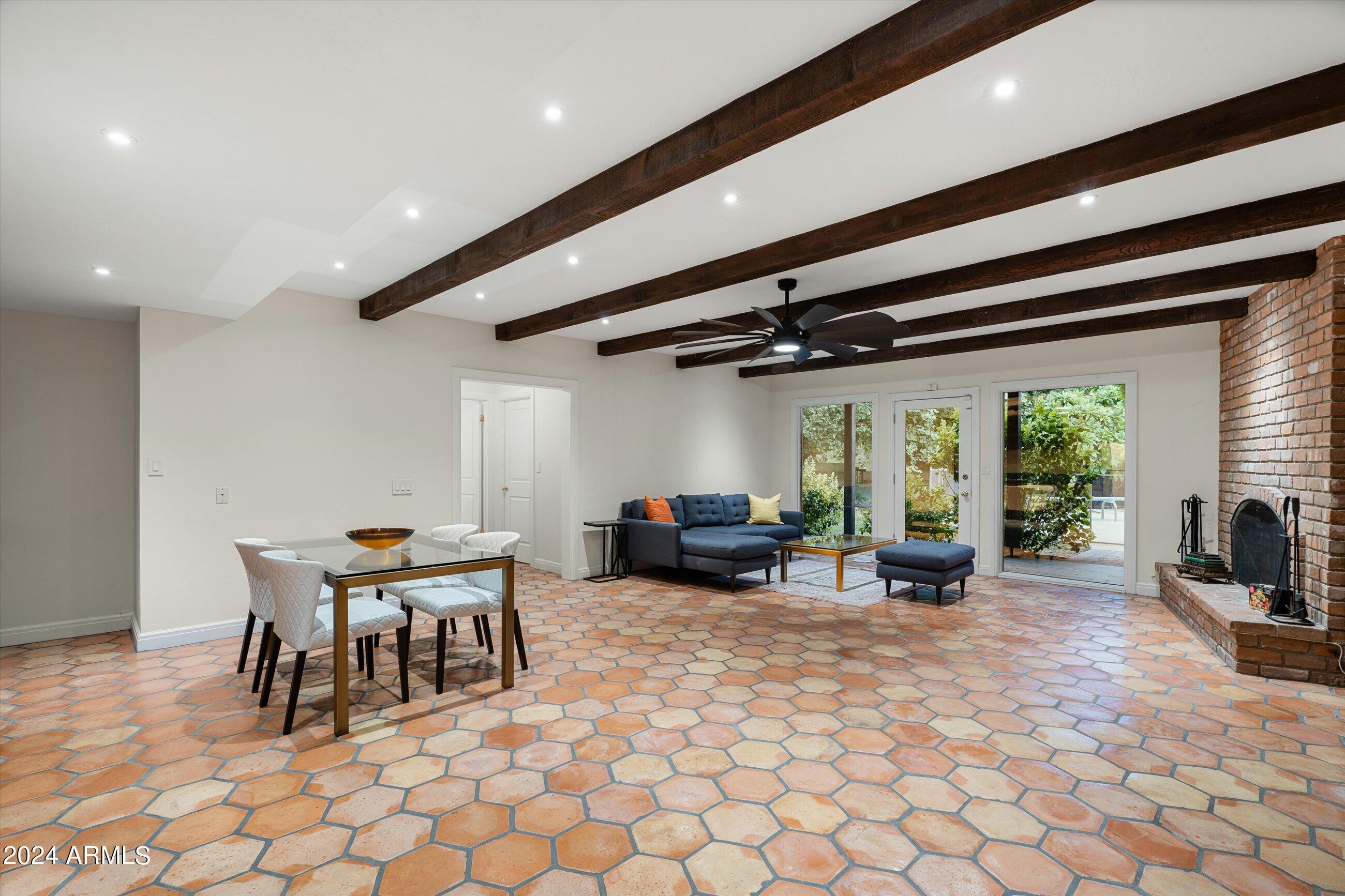 PARADISE HILLS ESTATES - Residential