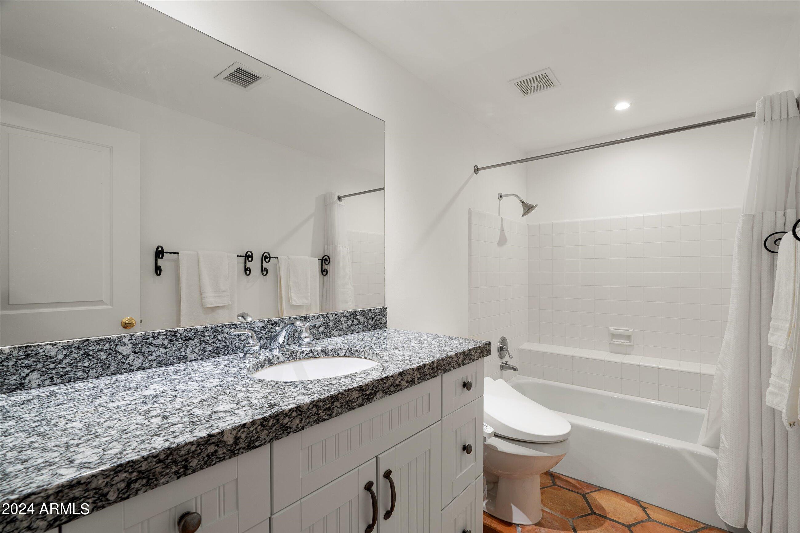PARADISE HILLS ESTATES - Residential