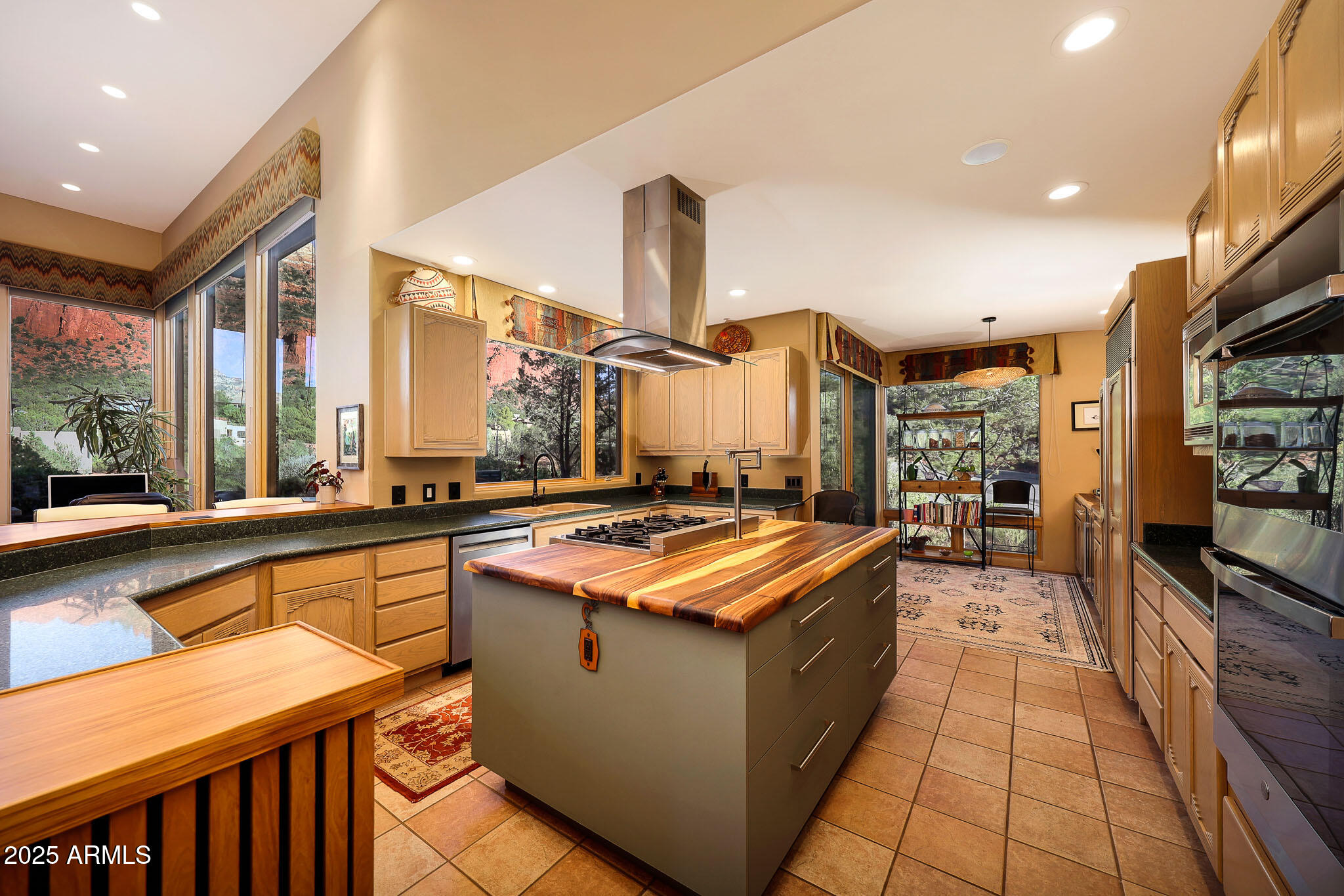 MYSTIC HILLS - Residential