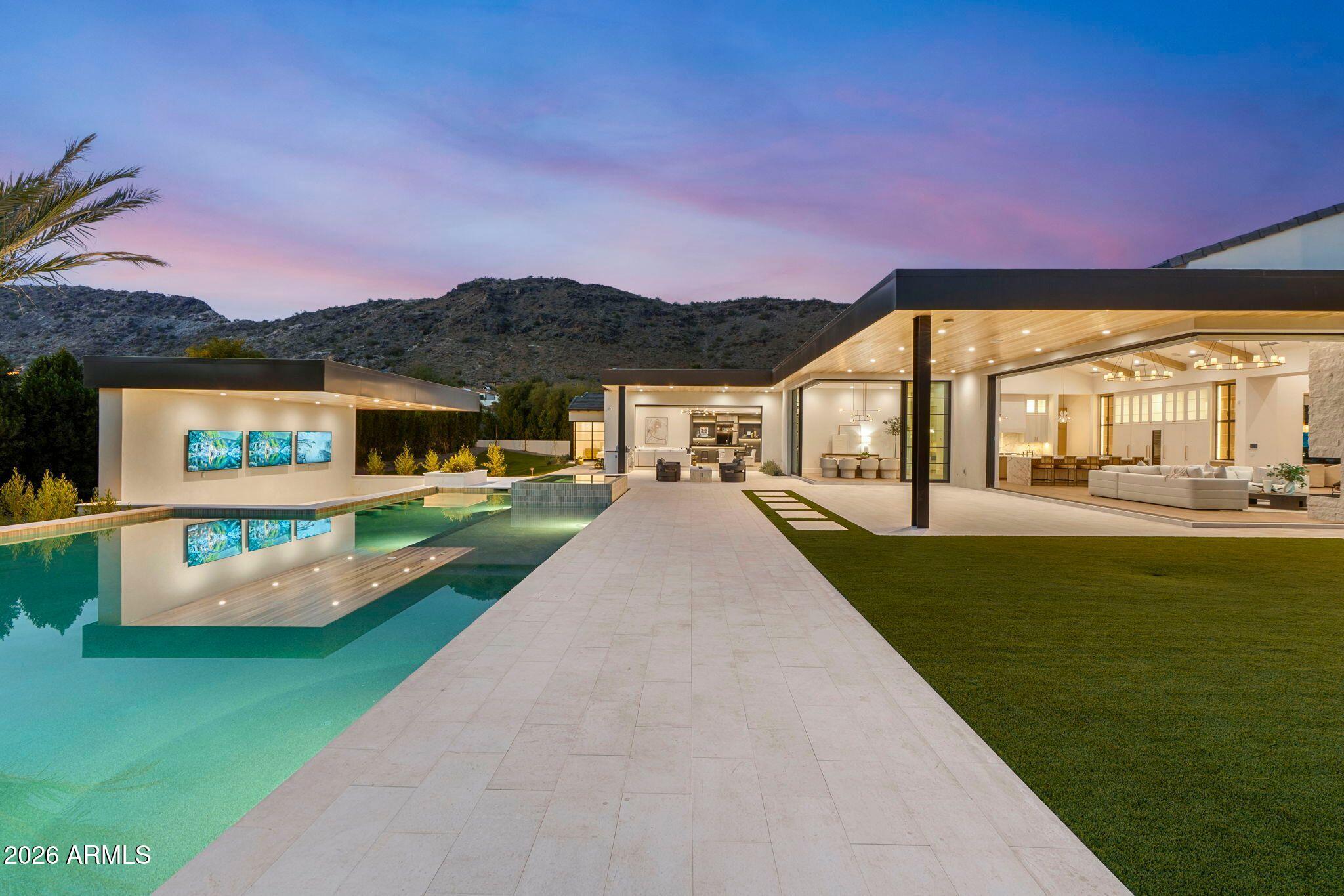 EGYPTIAN HILLS - Residential