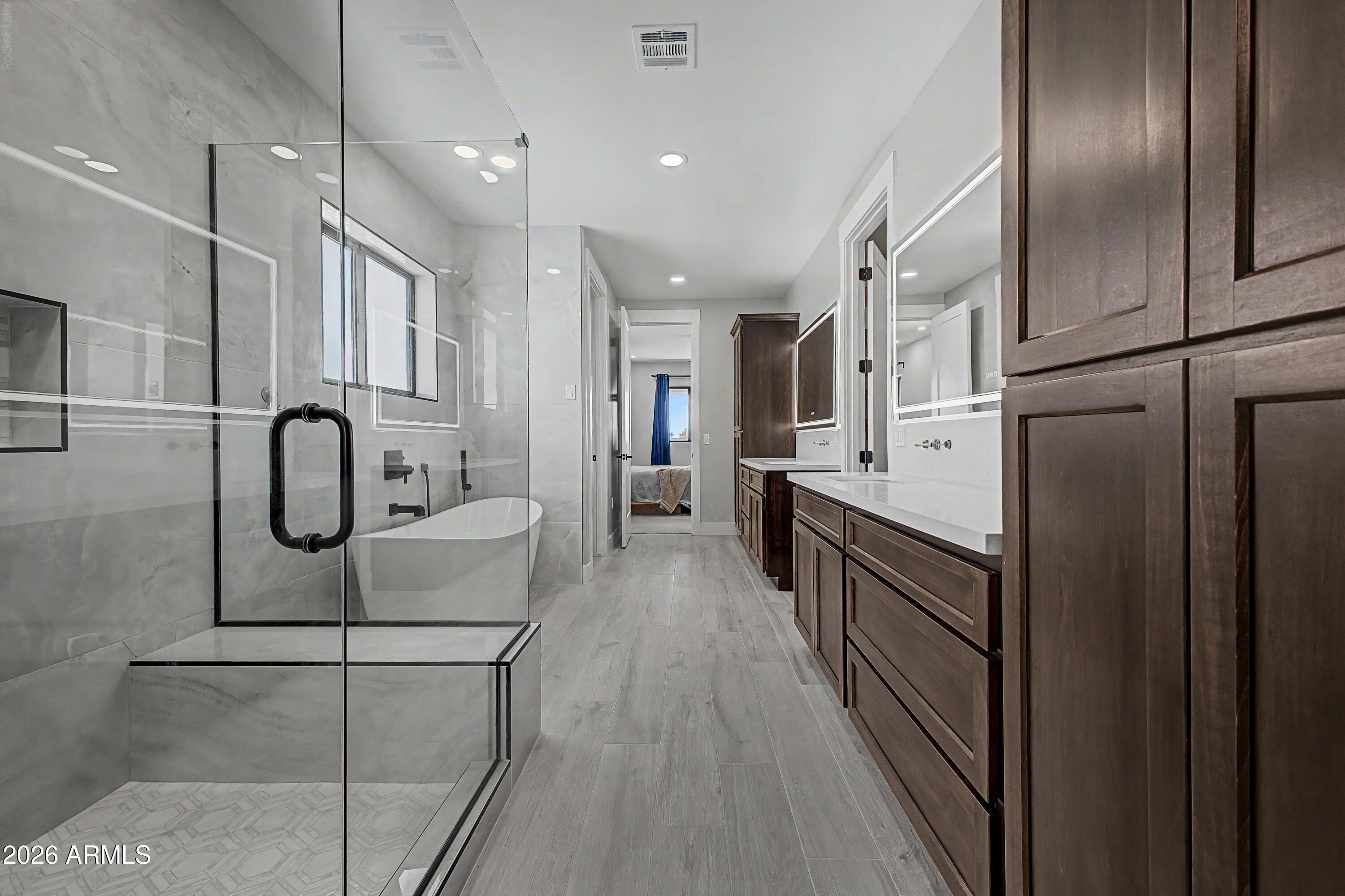 LAS MONTANAS UNIT I - Residential