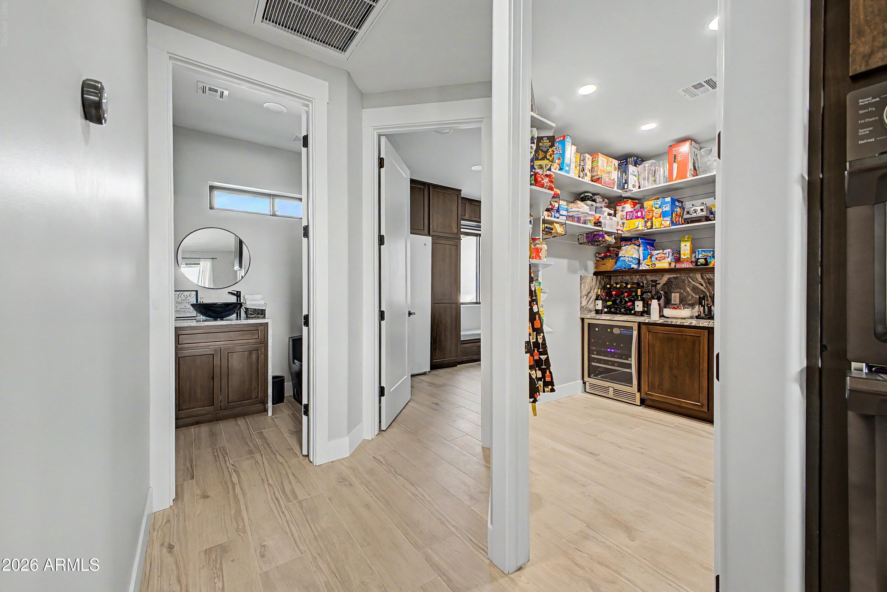 LAS MONTANAS UNIT I - Residential
