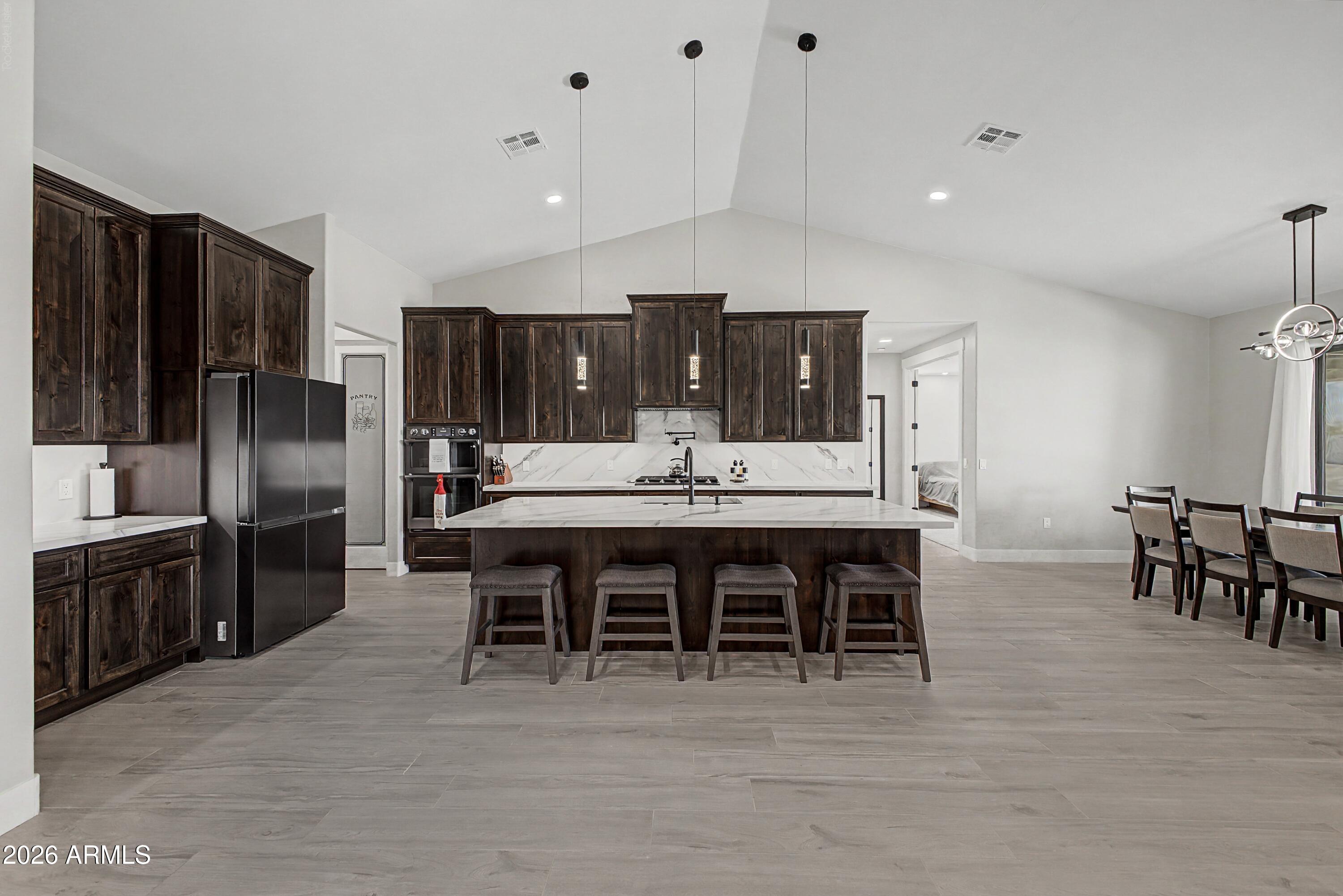 LAS MONTANAS UNIT I - Residential