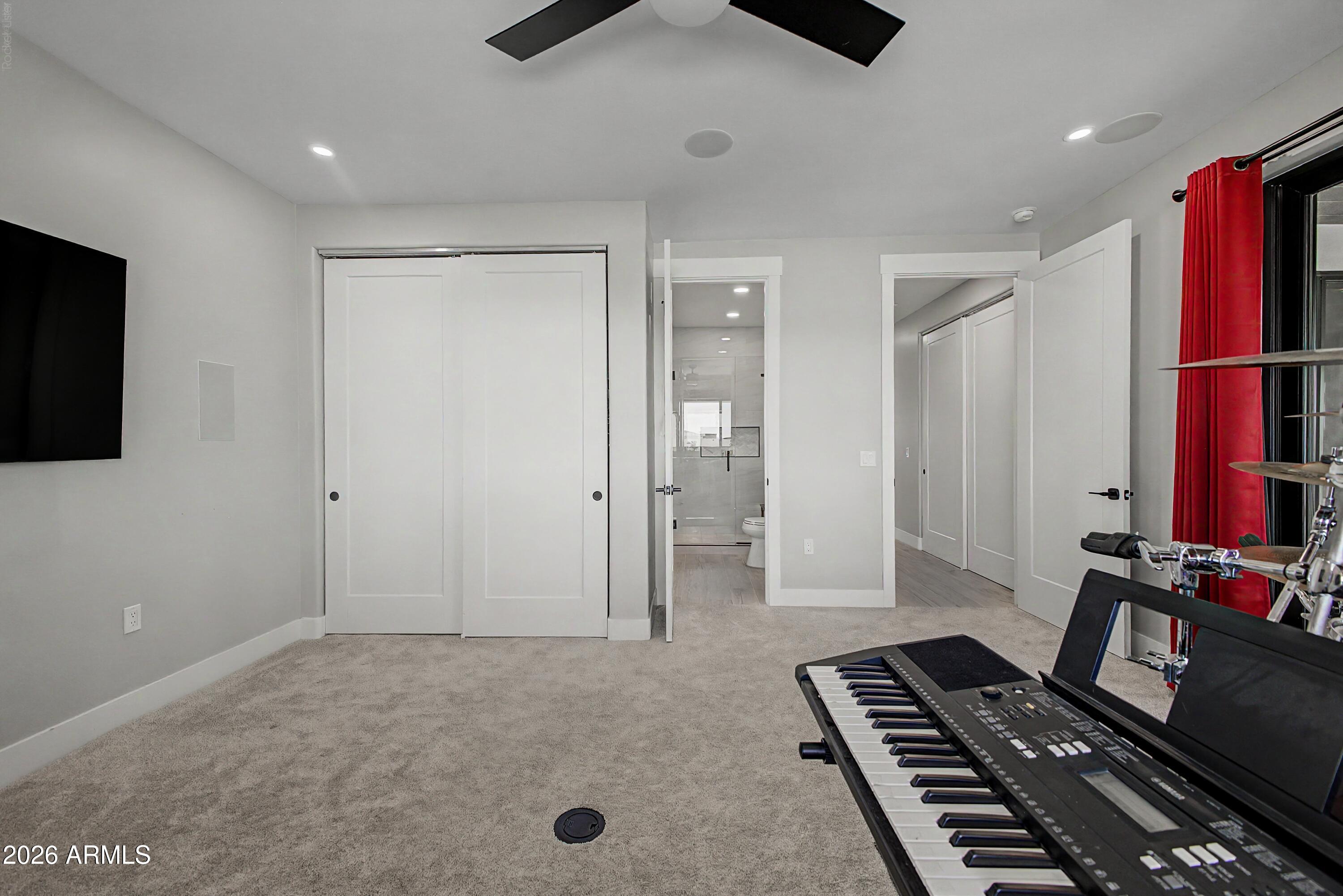 LAS MONTANAS UNIT I - Residential
